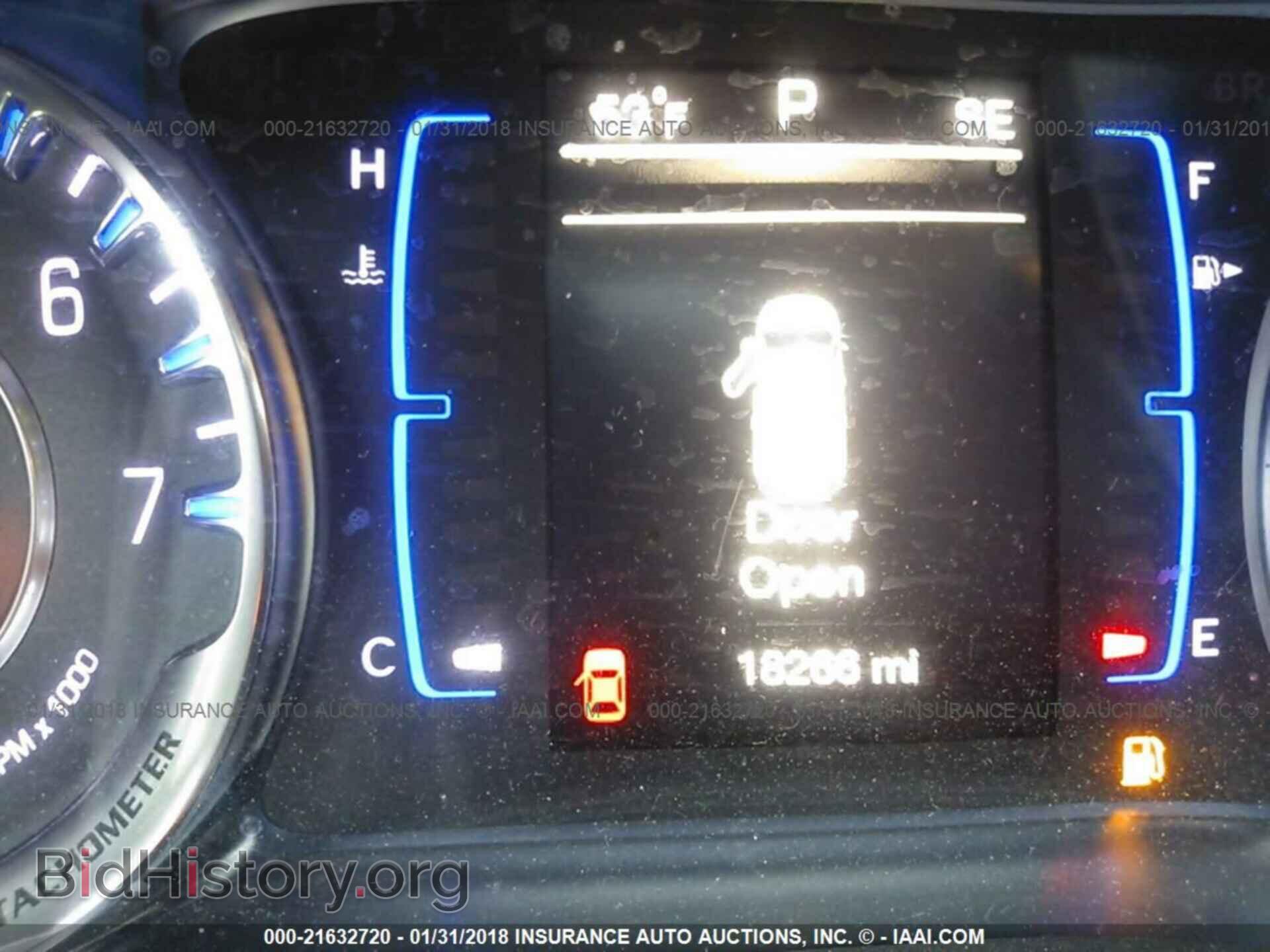 2016 Chrysler 200 - VIN: 1C3CCCAB7GN123902 - Photo 7