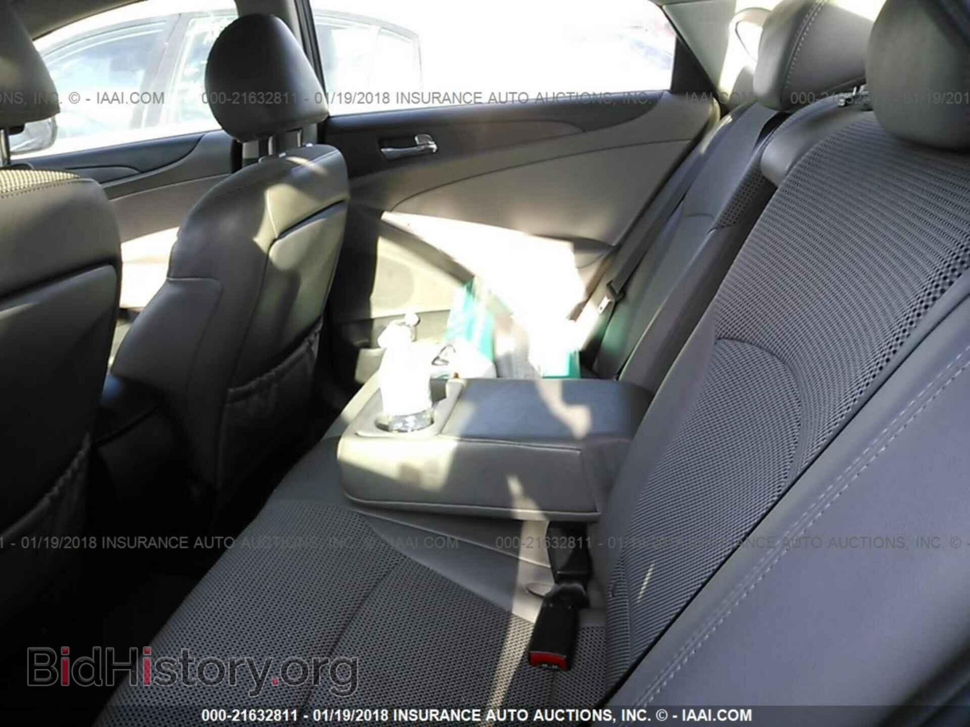 2012 Hyundai Sonata - VIN: 5NPEC4AC1CH385573 - Фото 8