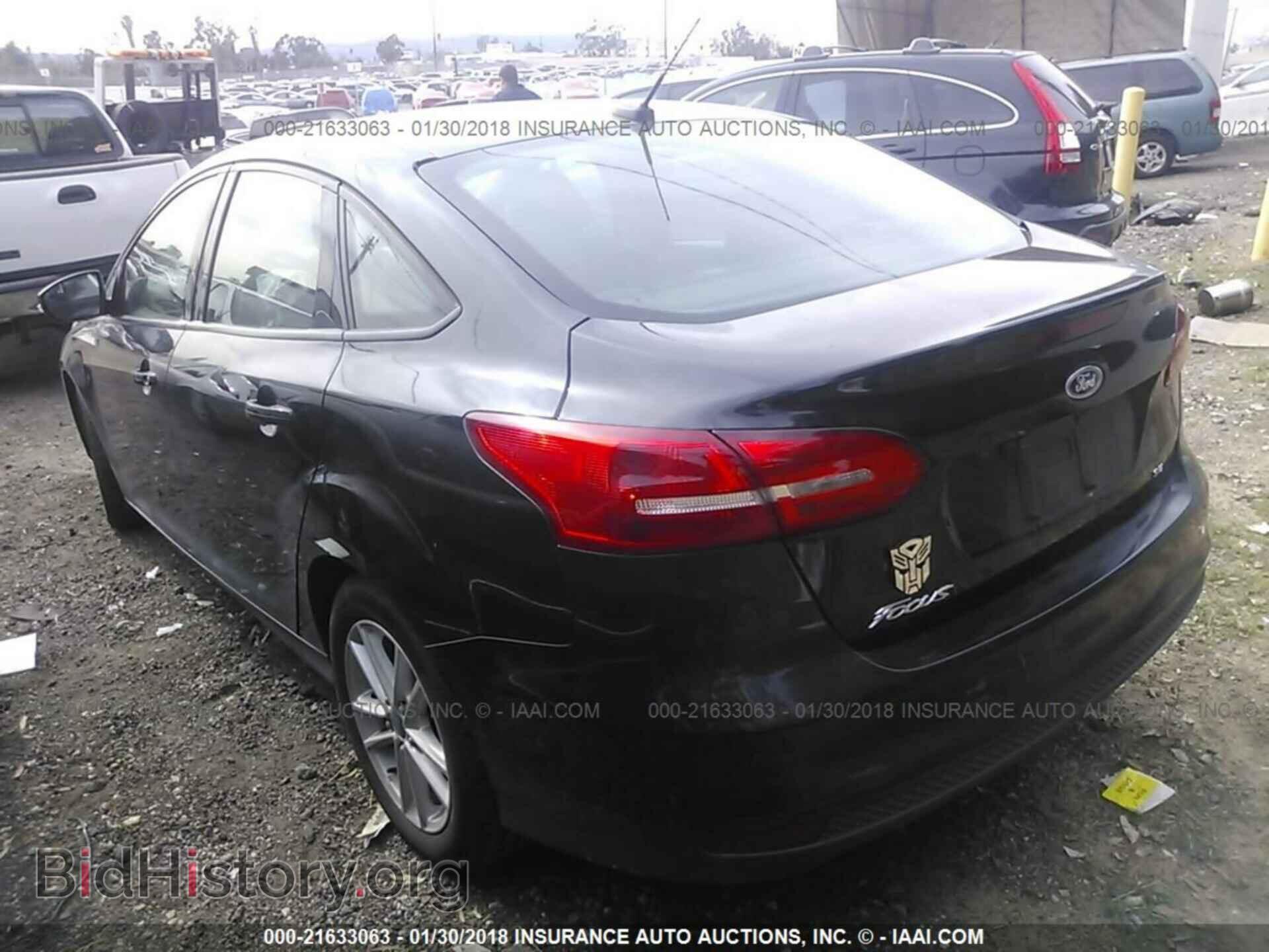 2015 Ford Focus - VIN: 1FADP3F29FL295409 - Фото 3