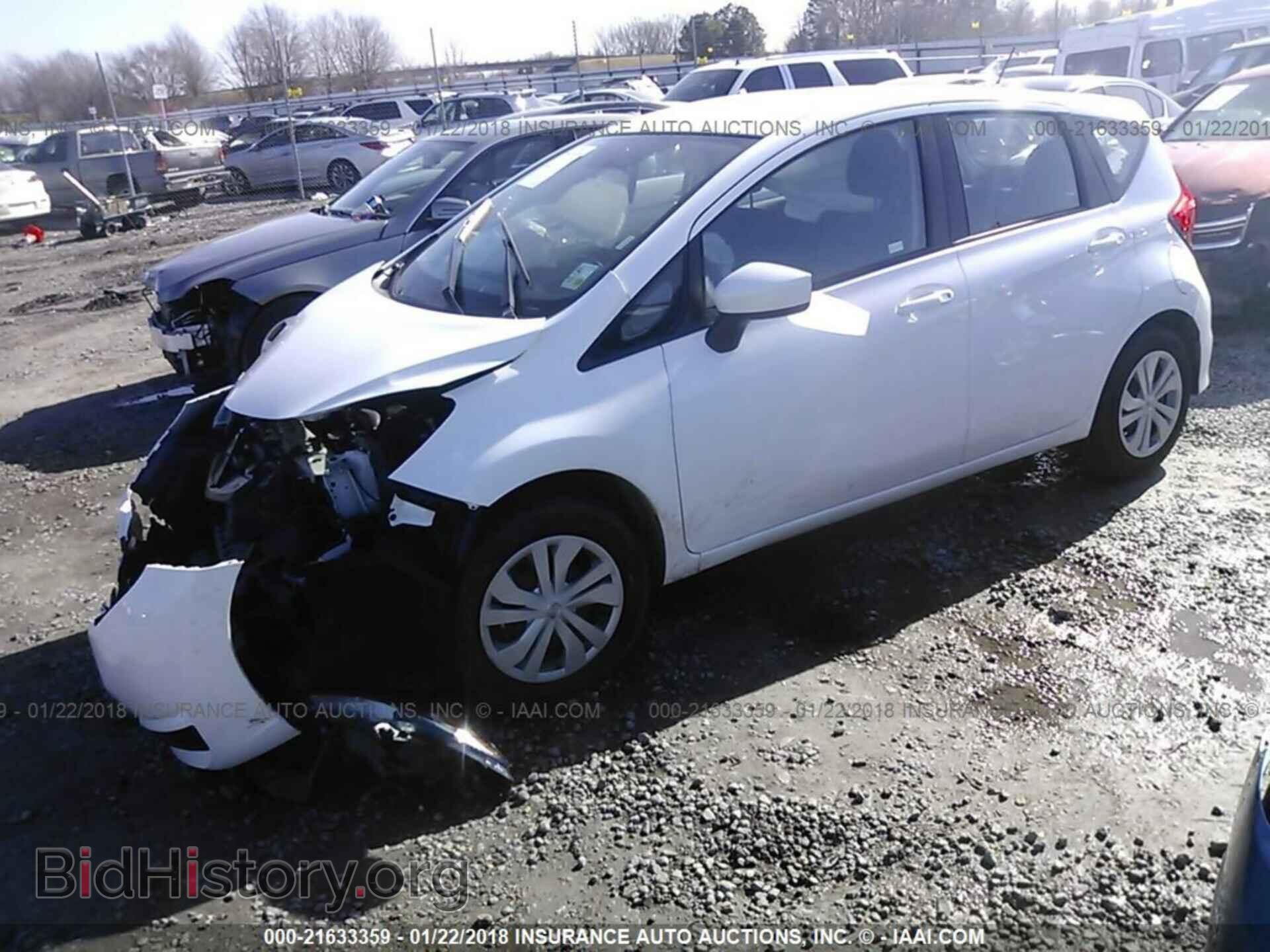 2018 Nissan Versa note - VIN: 3N1CE2CP9JL353167 - Фото 2
