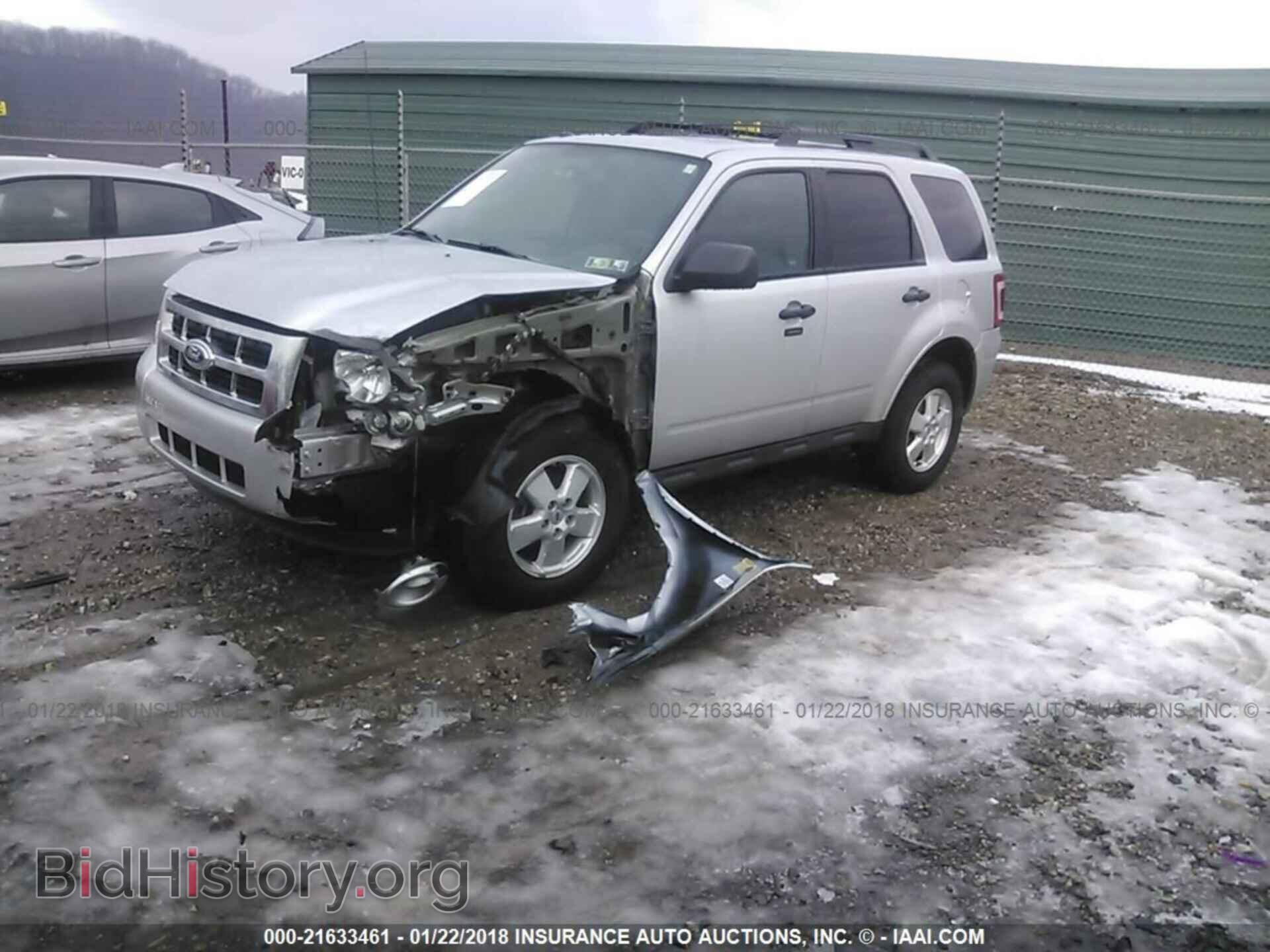 2012 Ford Escape - VIN: 1FMCU9D76CKB99542 - Photo 2