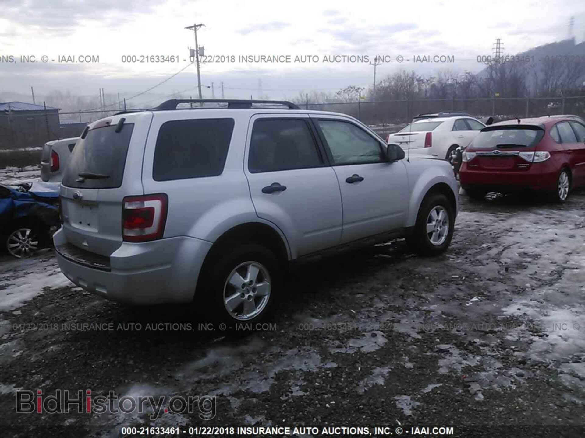 2012 Ford Escape - VIN: 1FMCU9D76CKB99542 - Photo 4