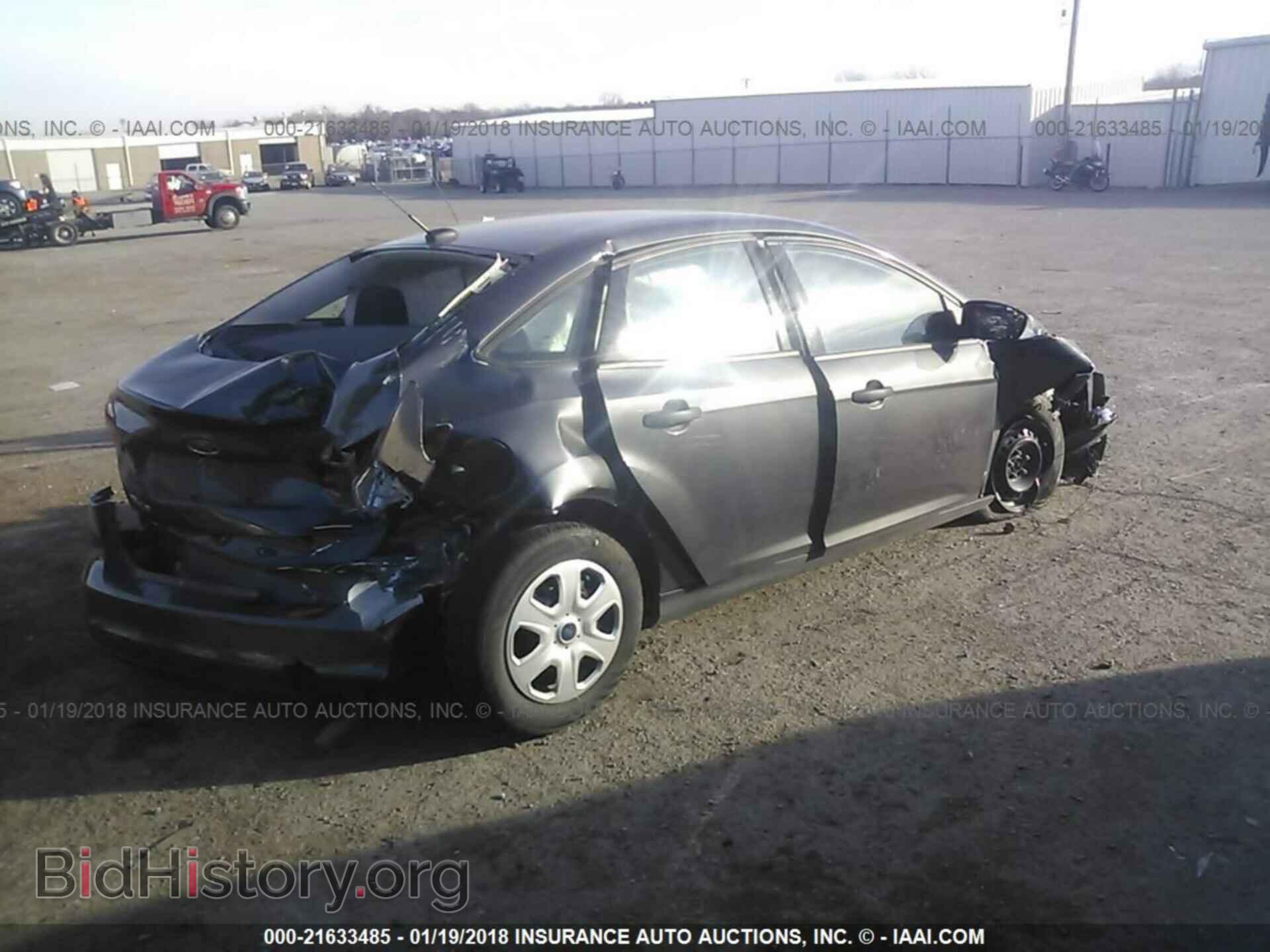 2016 Ford Focus - VIN: 1FADP3E26GL288999 - Фото 4