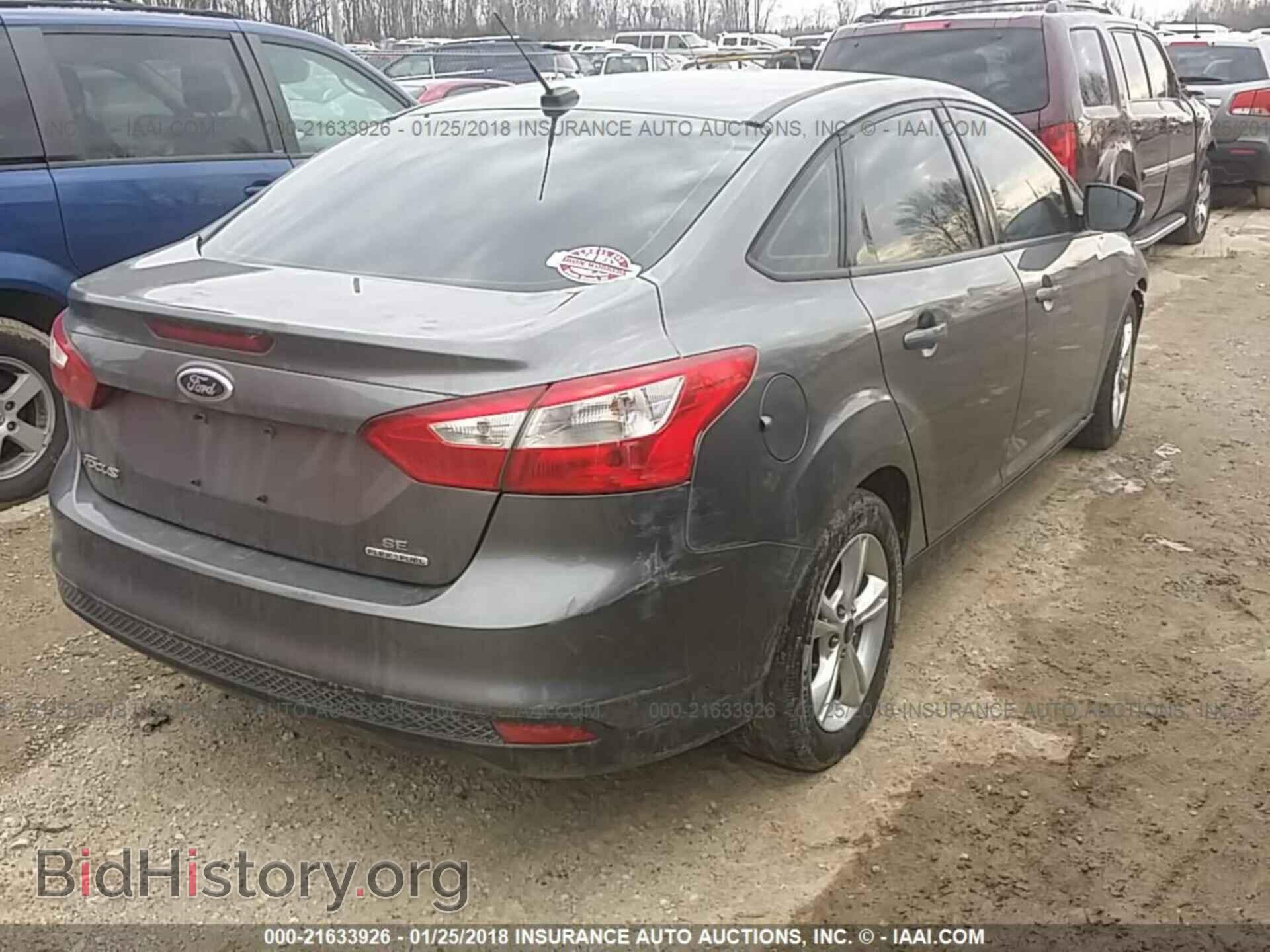 2013 Ford Focus - VIN: 1FADP3F23DL275752 - Photo 4