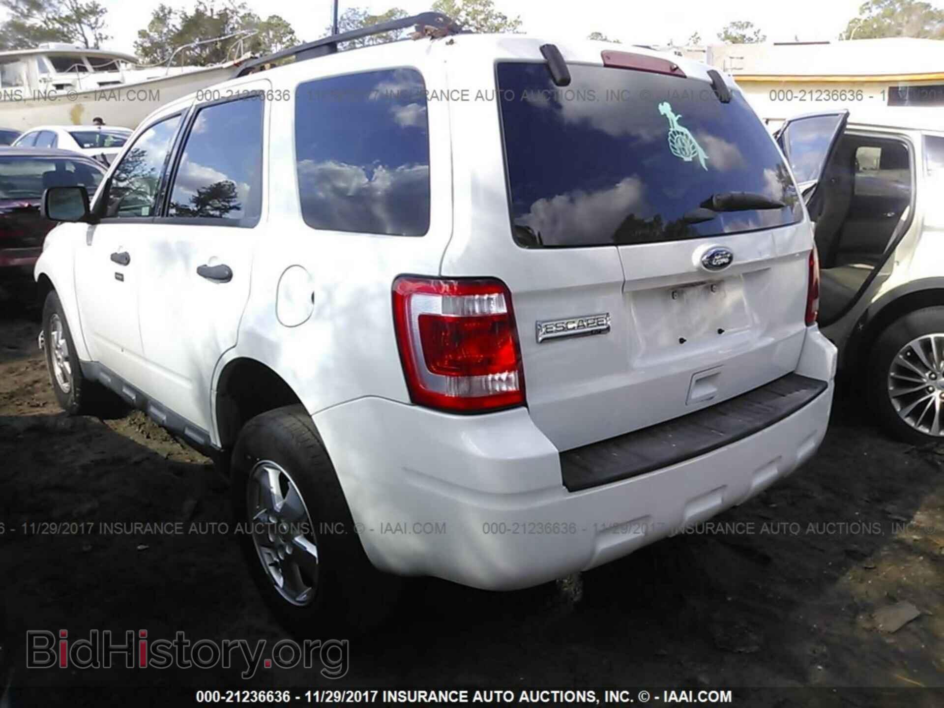 2011 FORD ESCAPE - VIN: 1FMCU0D72BKB36593 - Photo 3
