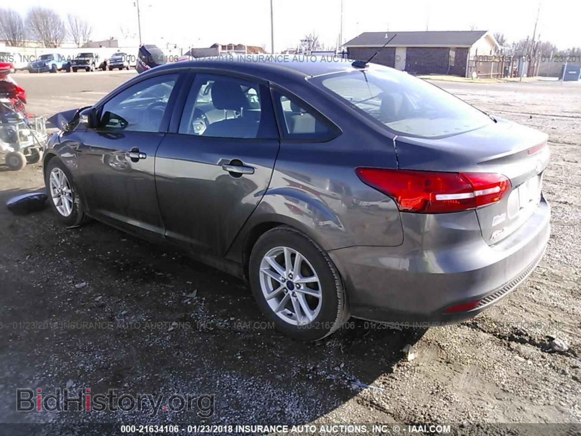 2015 Ford Focus - VIN: 1FADP3F25FL342645 - Photo 3