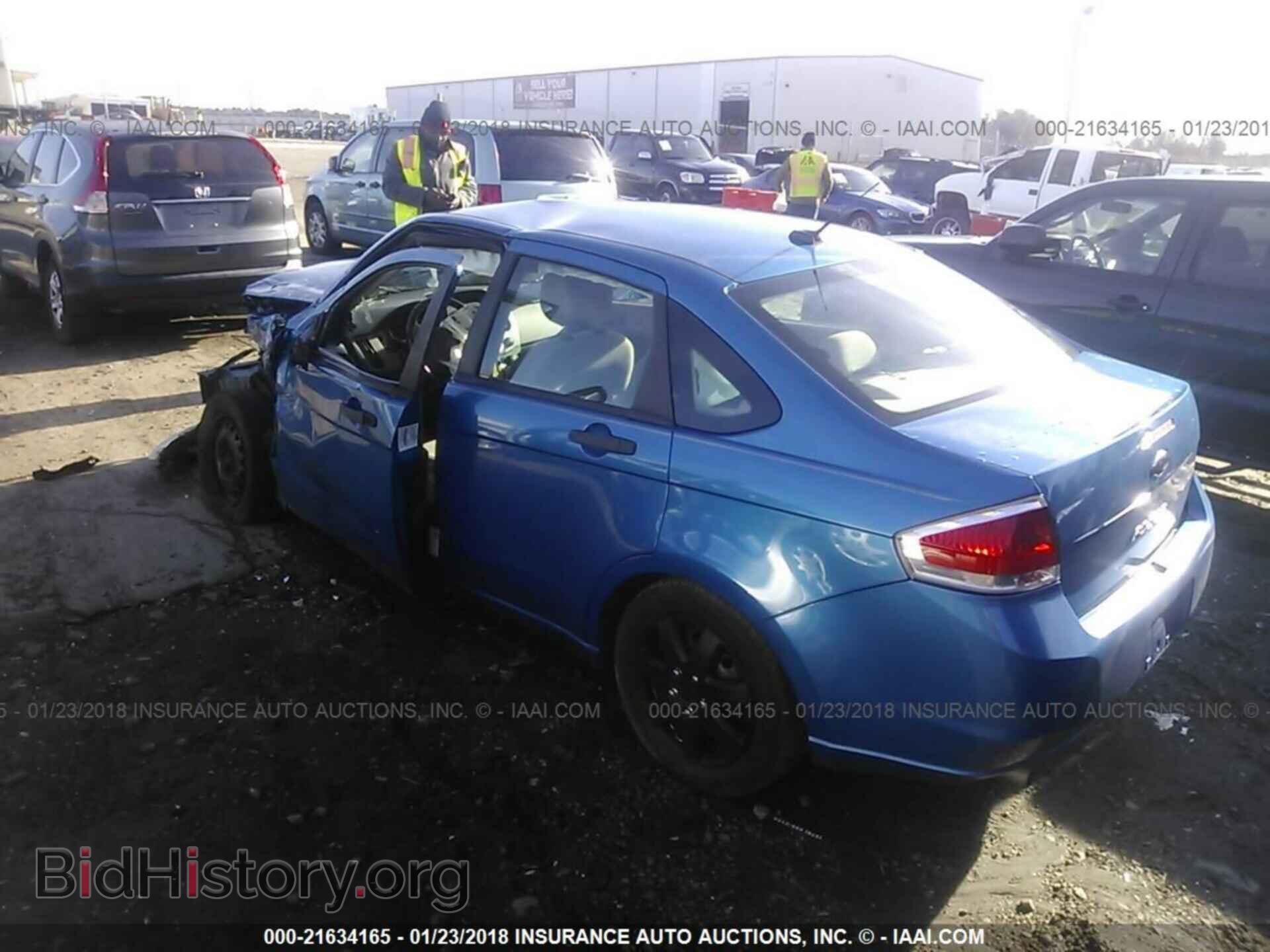 2011 Ford Focus - VIN: 1FAHP3EN9BW134869 - Фото 3