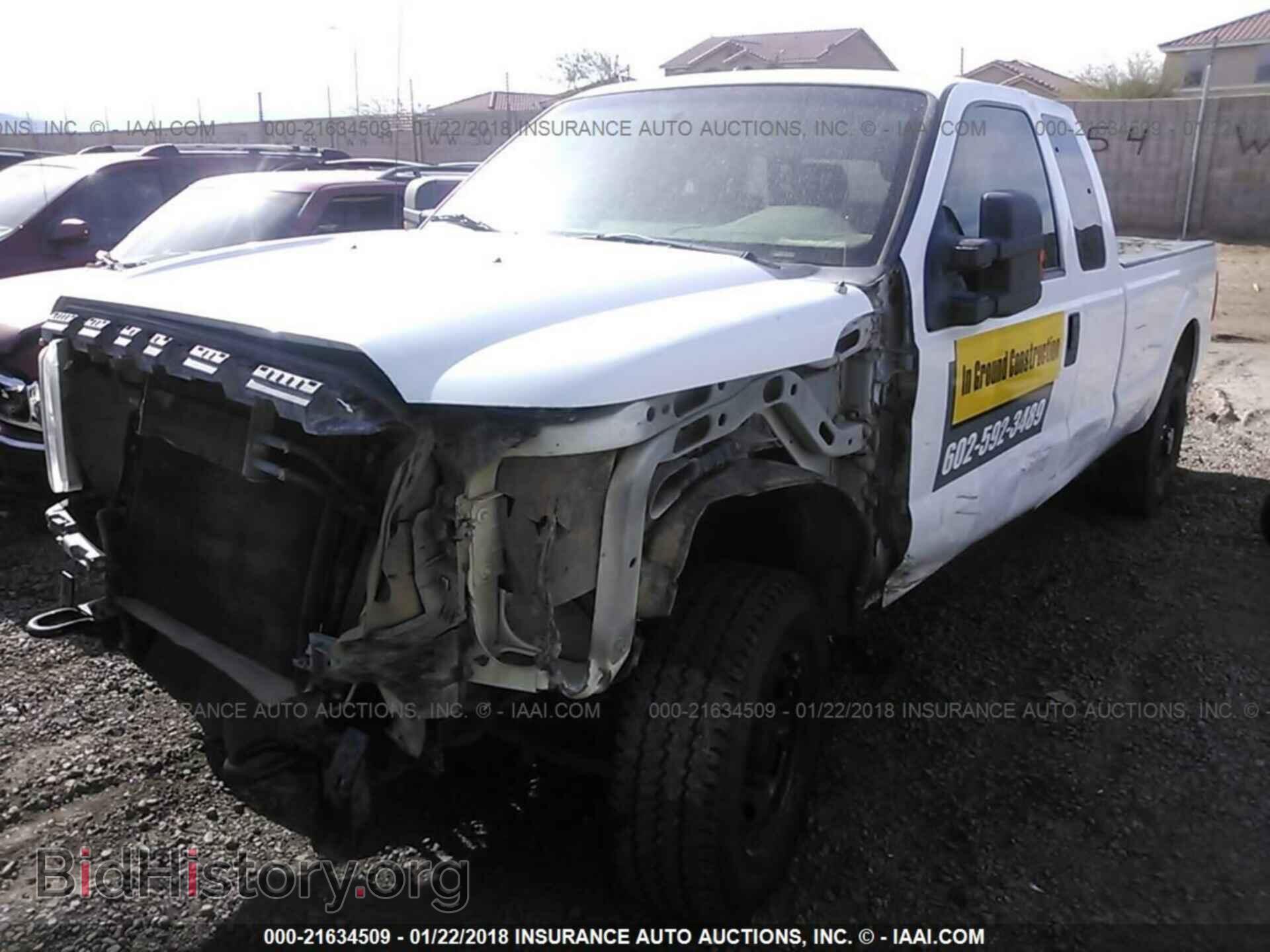 2011 Ford F250 - VIN: 1FT7X2B64BEC36308 - Фото 2