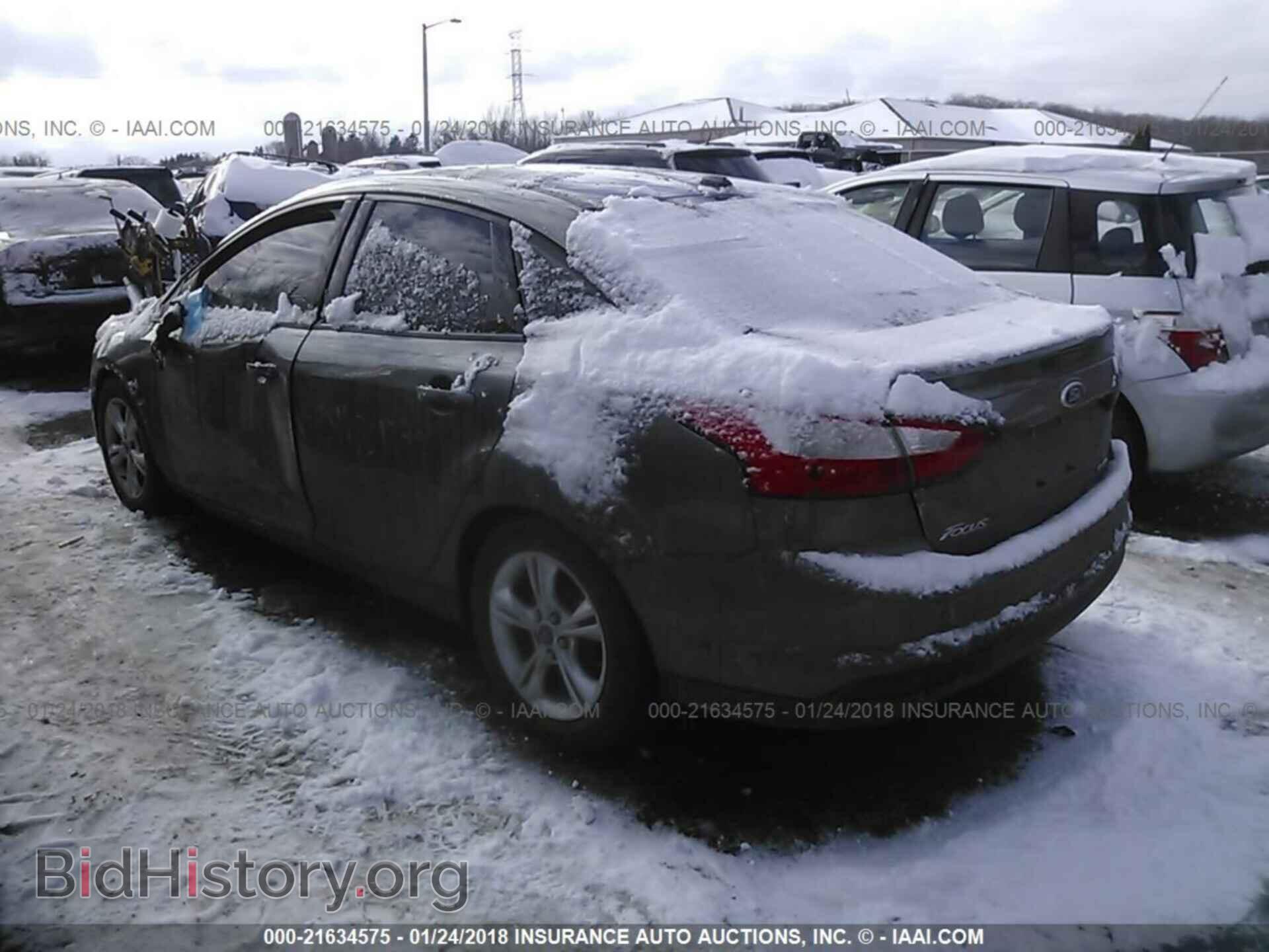 2014 Ford Focus - VIN: 1FADP3F2XEL135702 - Photo 3