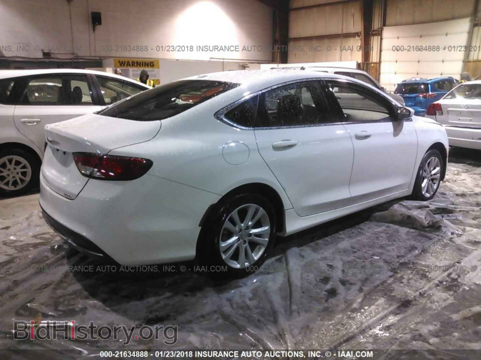 2015 Chrysler 200 - VIN: 1C3CCCAB6FN654782 - Фото 4