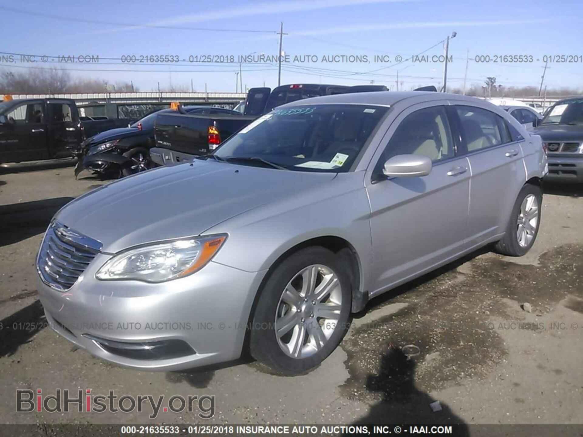 2012 Chrysler 200 - VIN: 1C3CCBBGXCN221773 - Фото 2