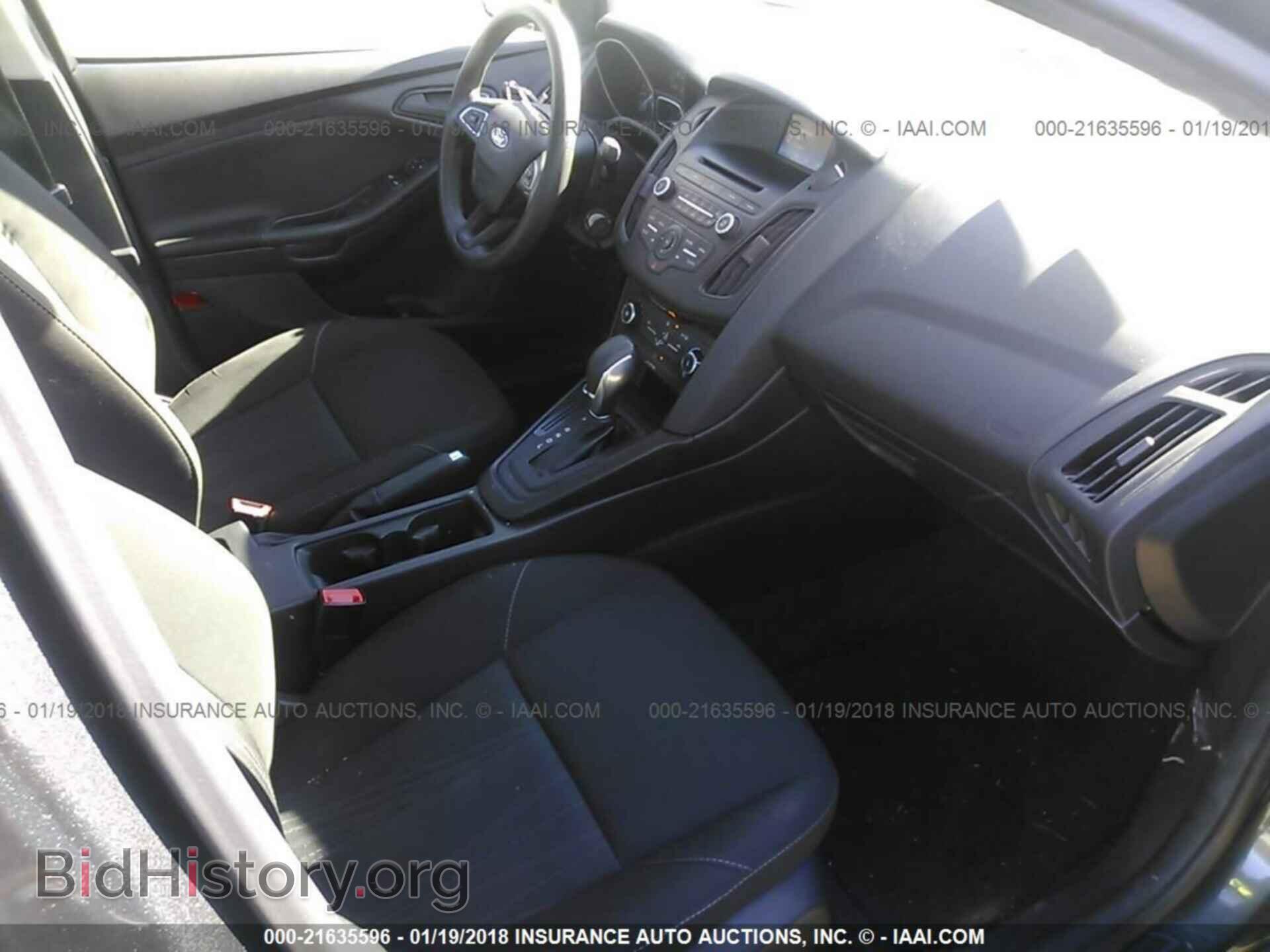 2016 Ford Focus - VIN: 1FADP3E23GL393144 - Photo 5
