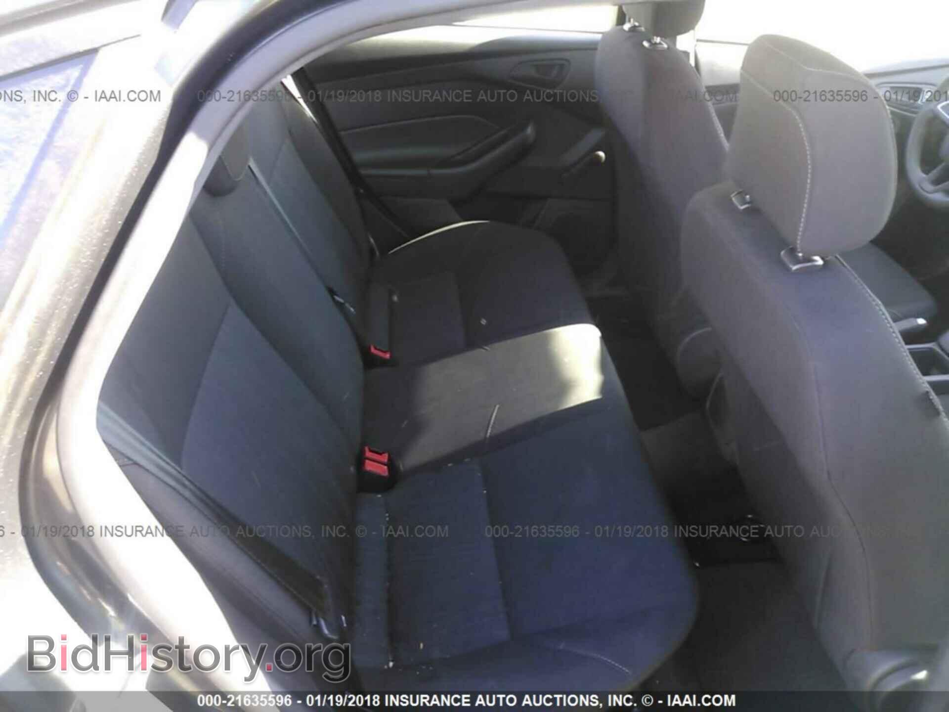 2016 Ford Focus - VIN: 1FADP3E23GL393144 - Photo 8