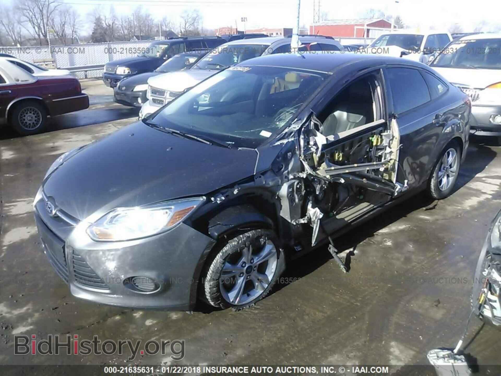 2014 Ford Focus - VIN: 1FADP3F20EL208978 - Photo 2