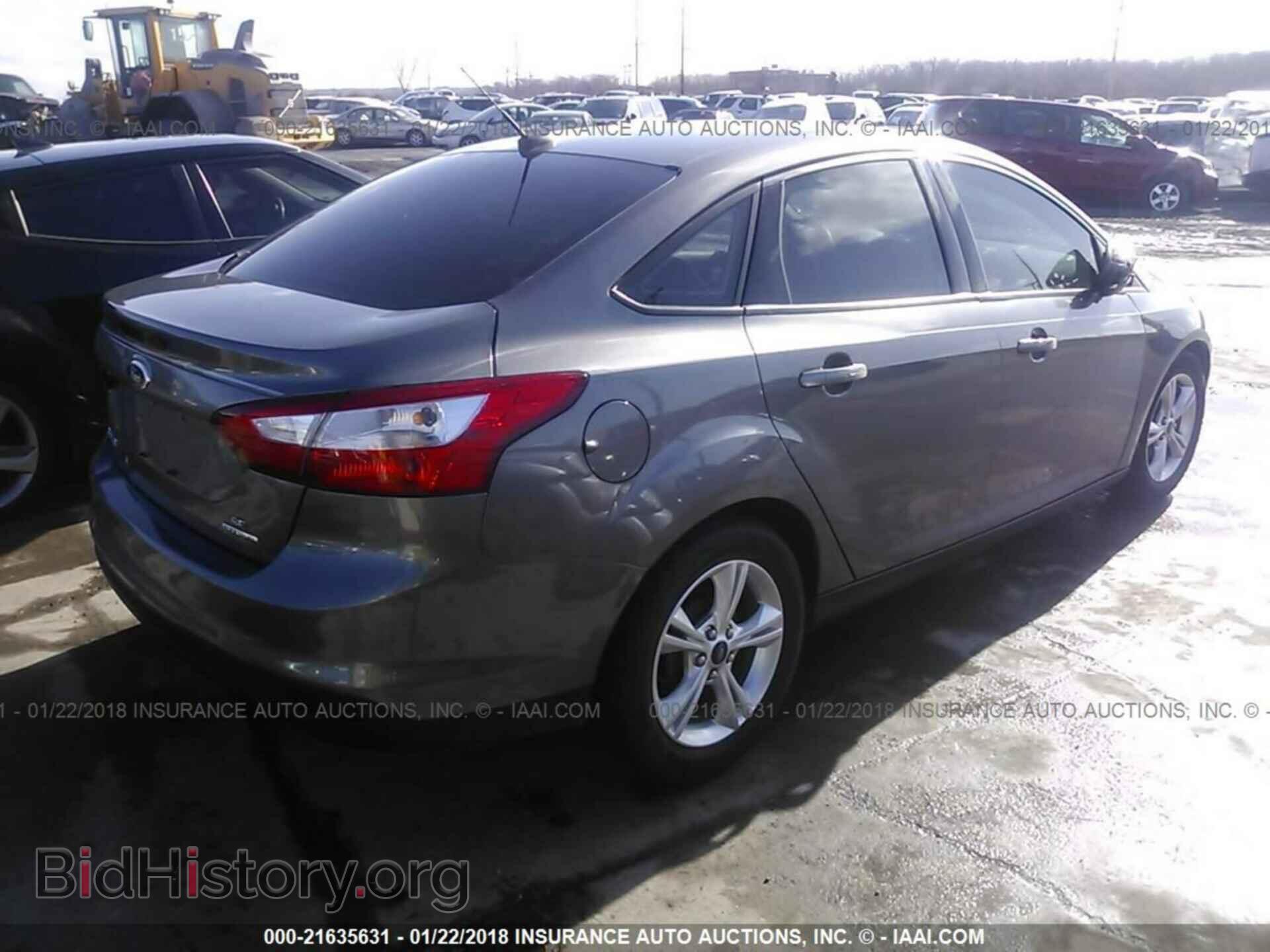 2014 Ford Focus - VIN: 1FADP3F20EL208978 - Photo 4
