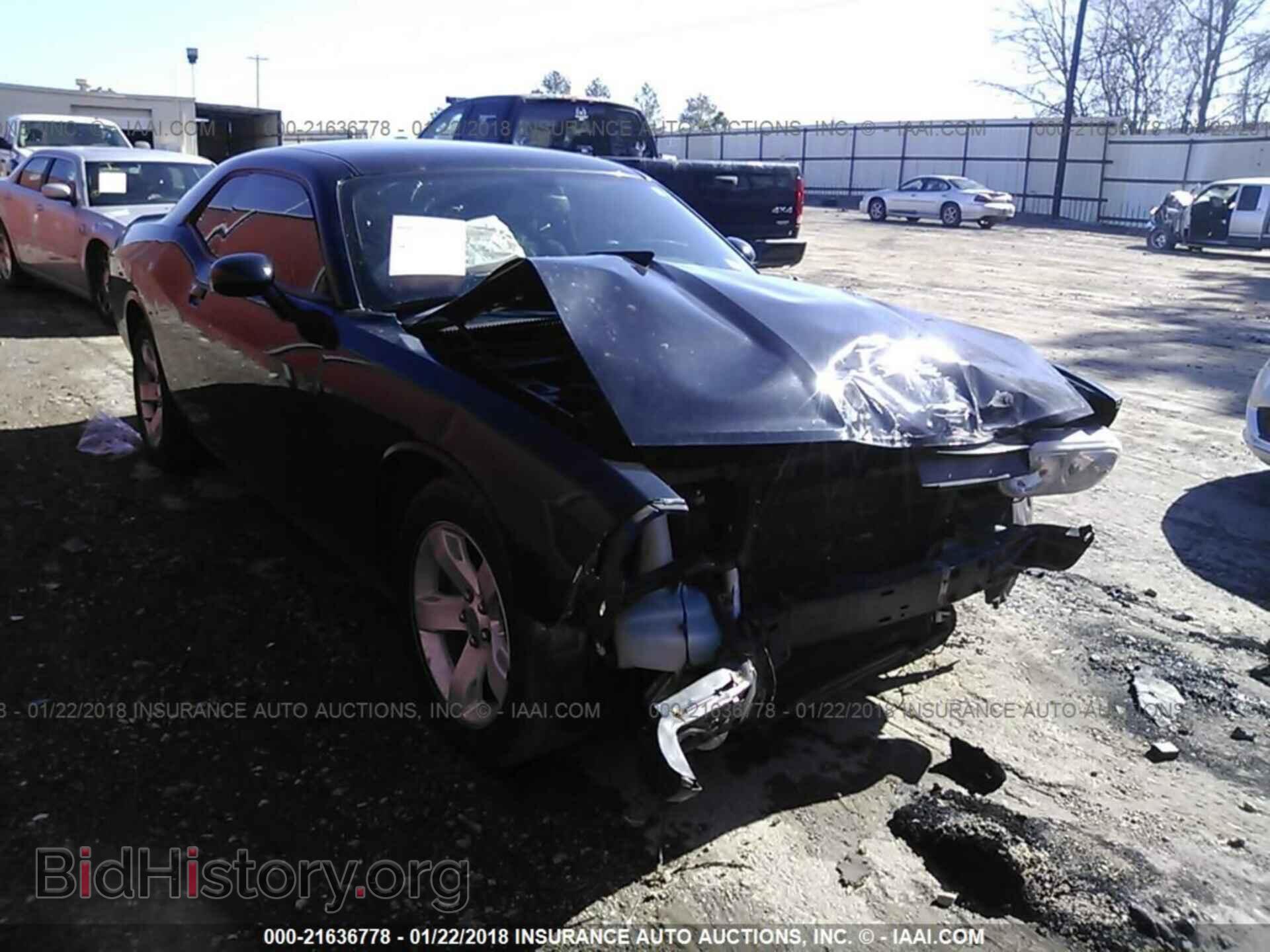 Photo 2C3CDYAG2DH569546 - Dodge Challenger 2013