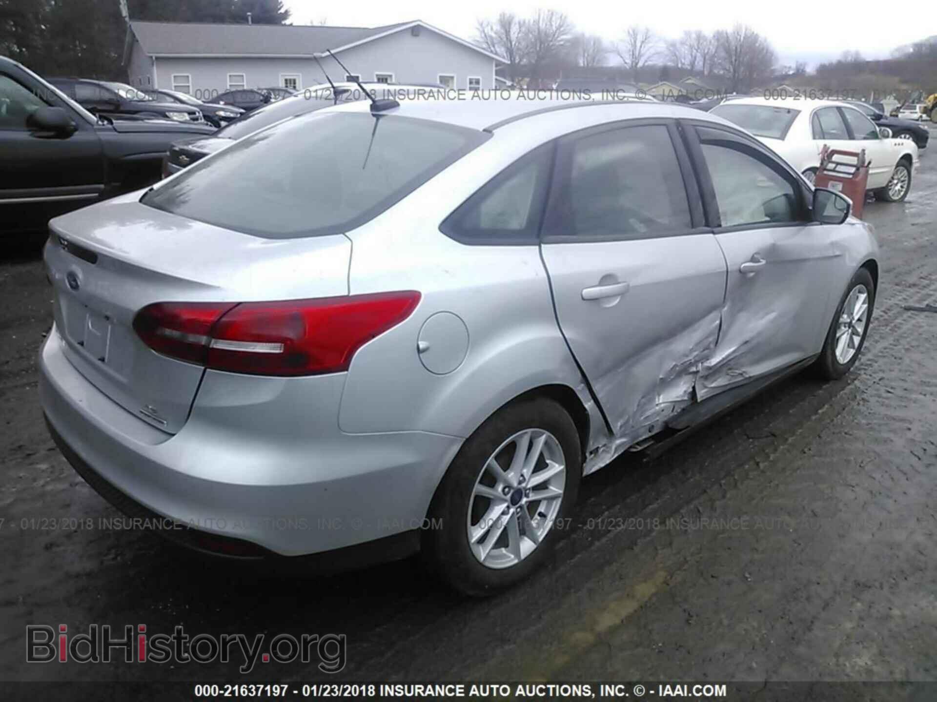 2016 Ford Focus - VIN: 1FADP3F22GL370811 - Фото 4