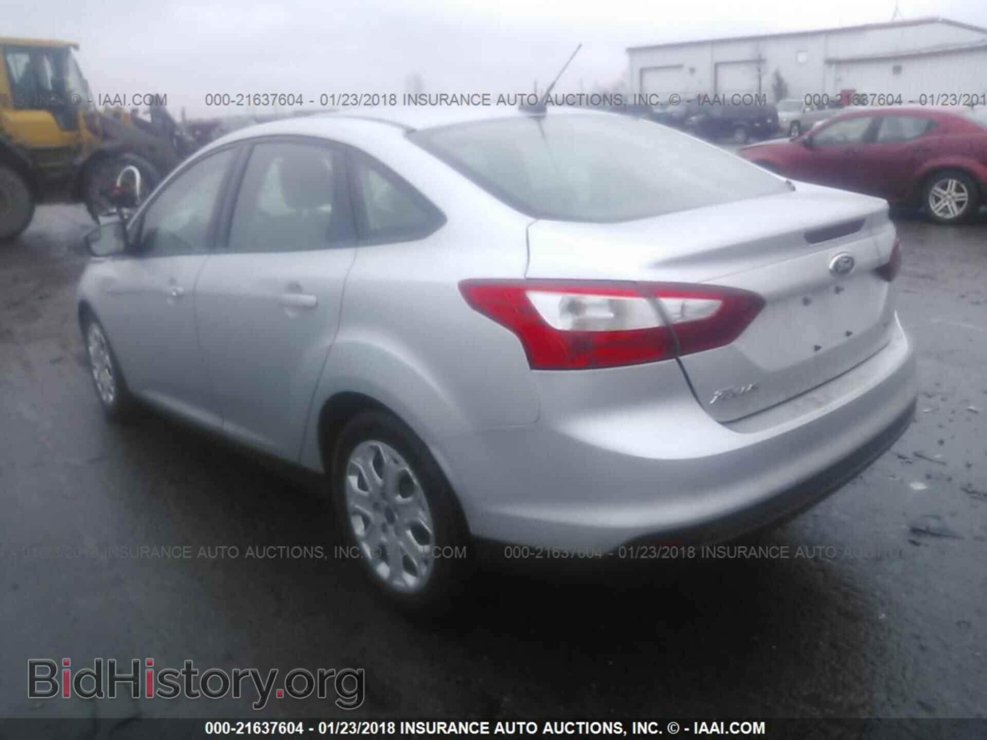 2012 Ford Focus - VIN: 1FAHP3F20CL354828 - Photo 3