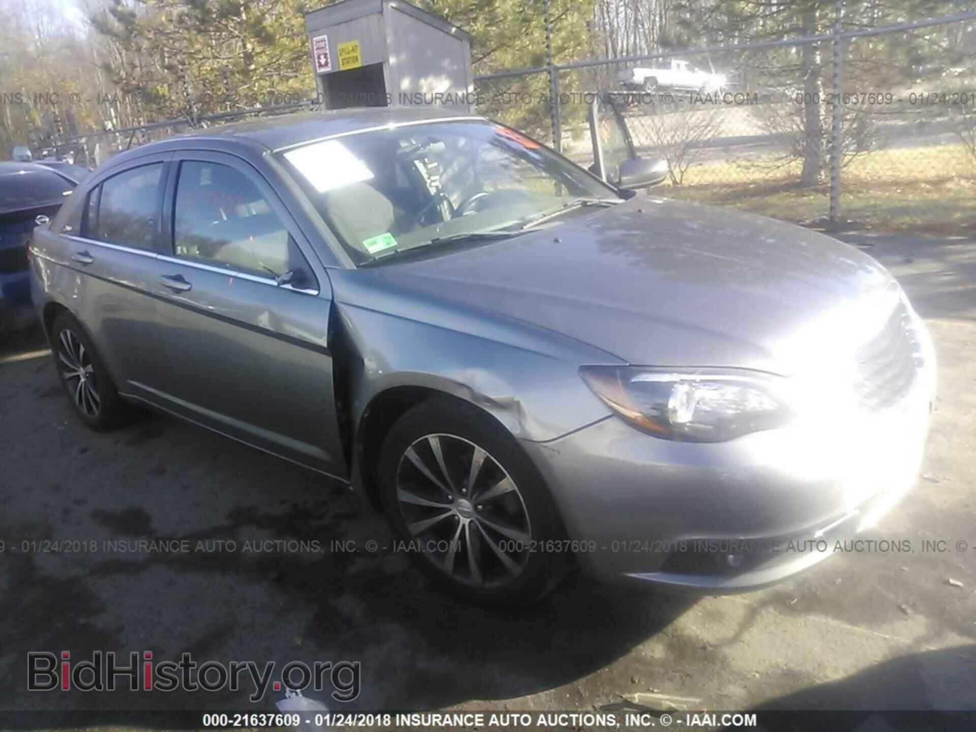 Photo 1C3CCBBG6DN747416 - Chrysler 200 2013