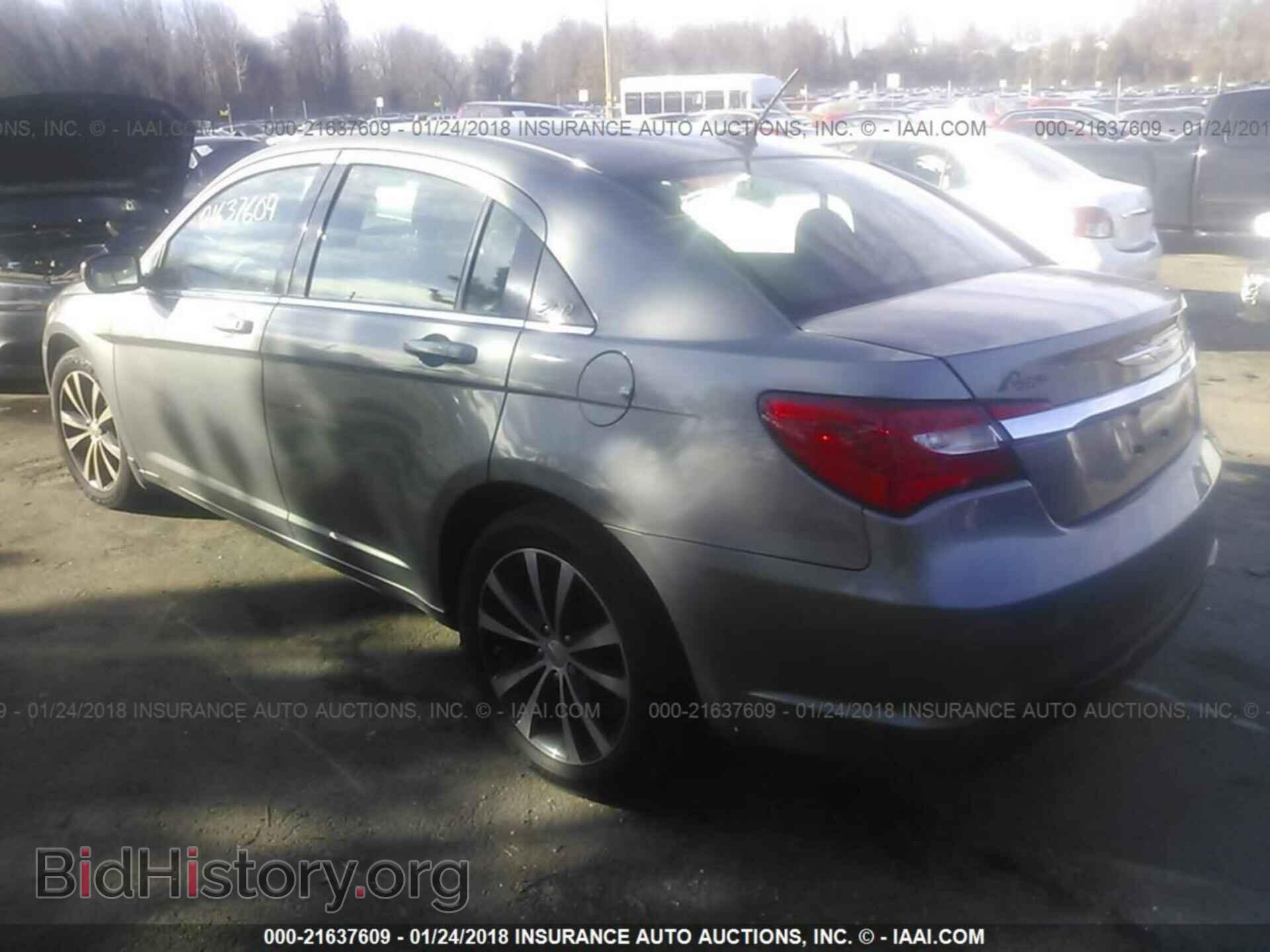 2013 Chrysler 200 - VIN: 1C3CCBBG6DN747416 - Photo 3