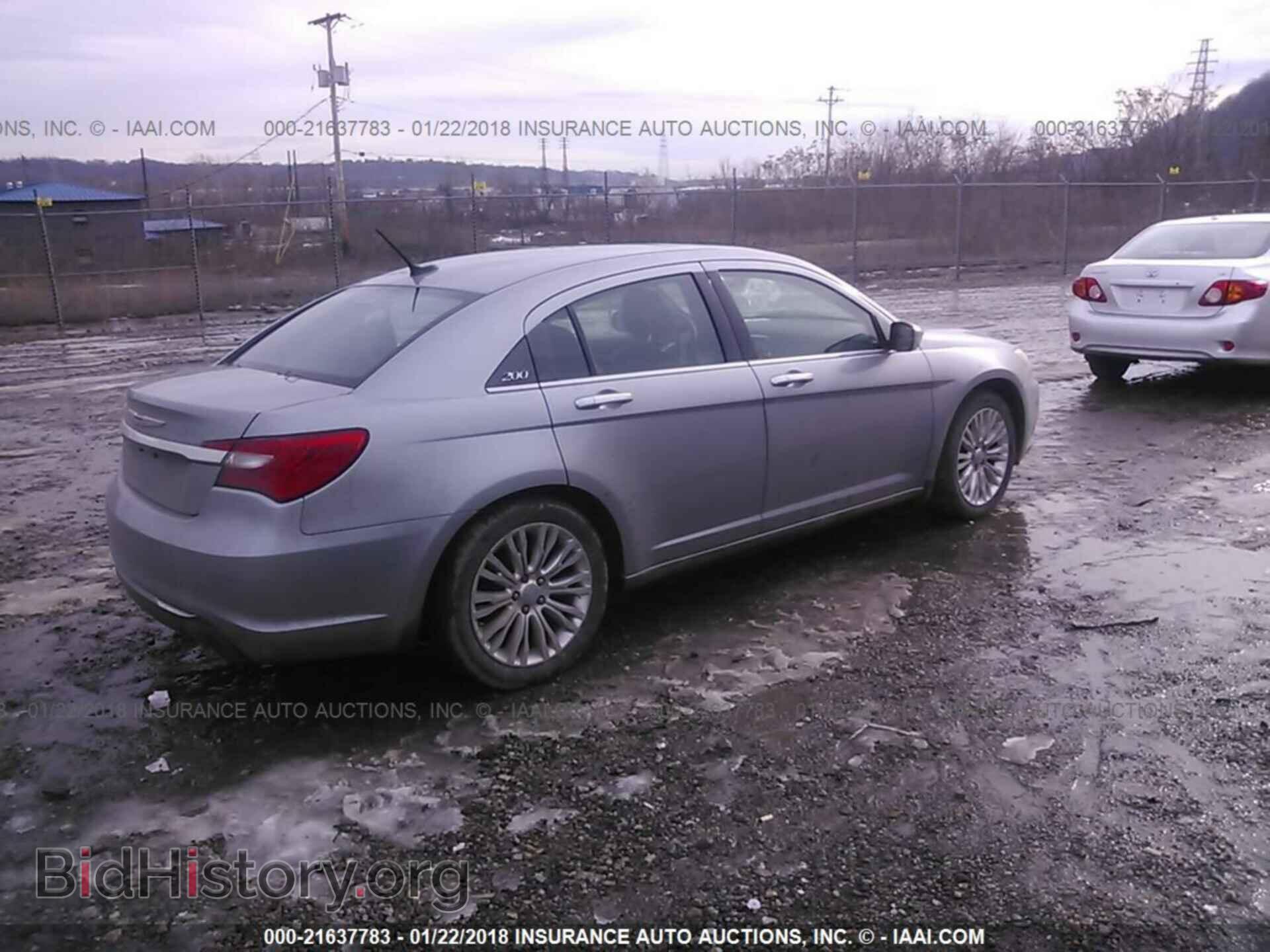 2013 Chrysler 200 - VIN: 1C3CCBCG0DN727483 - Фото 4