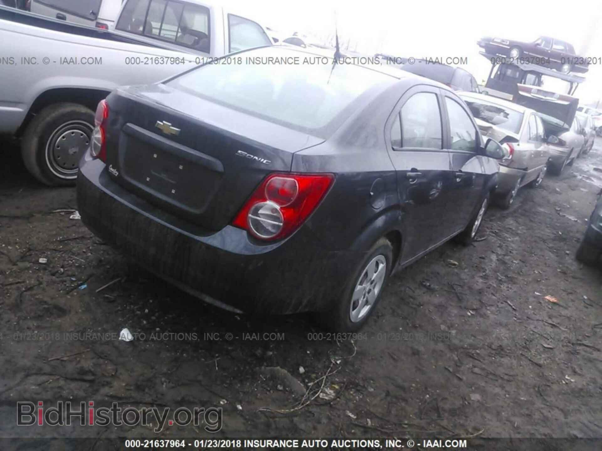 2014 Chevrolet Sonic - VIN: 1G1JA5SH2E4234960 - Photo 4