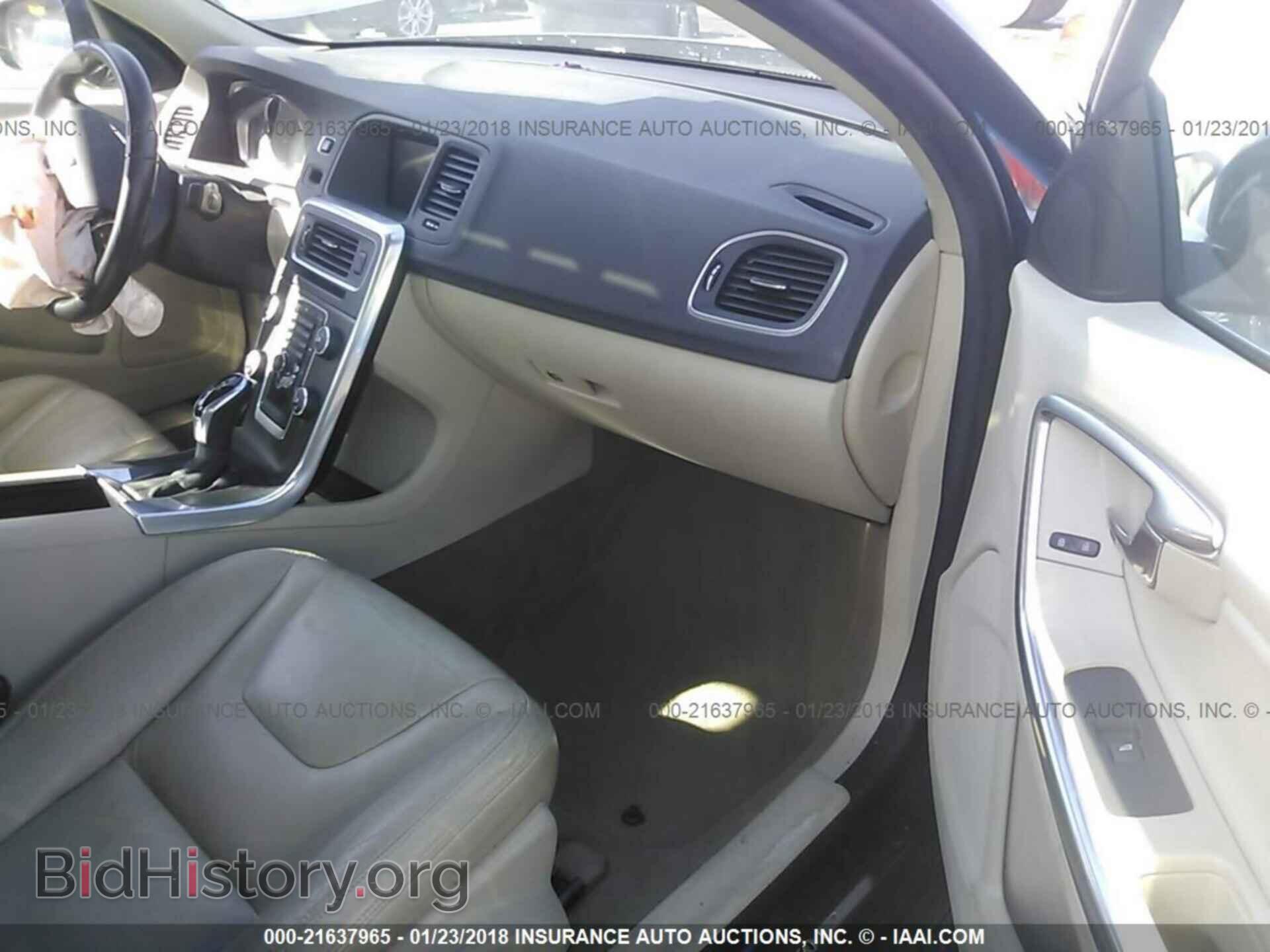 2014 Volvo S60 - VIN: YV1612FS4E1282330 - Photo 5