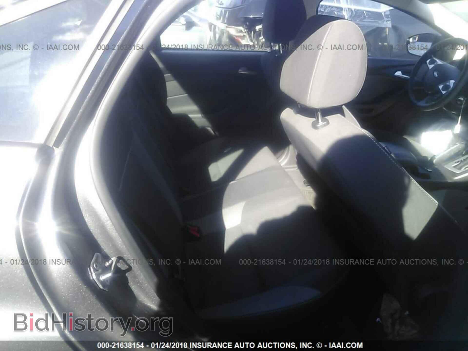 2013 Ford Focus - VIN: 1FADP3F2XDL215547 - Photo 8