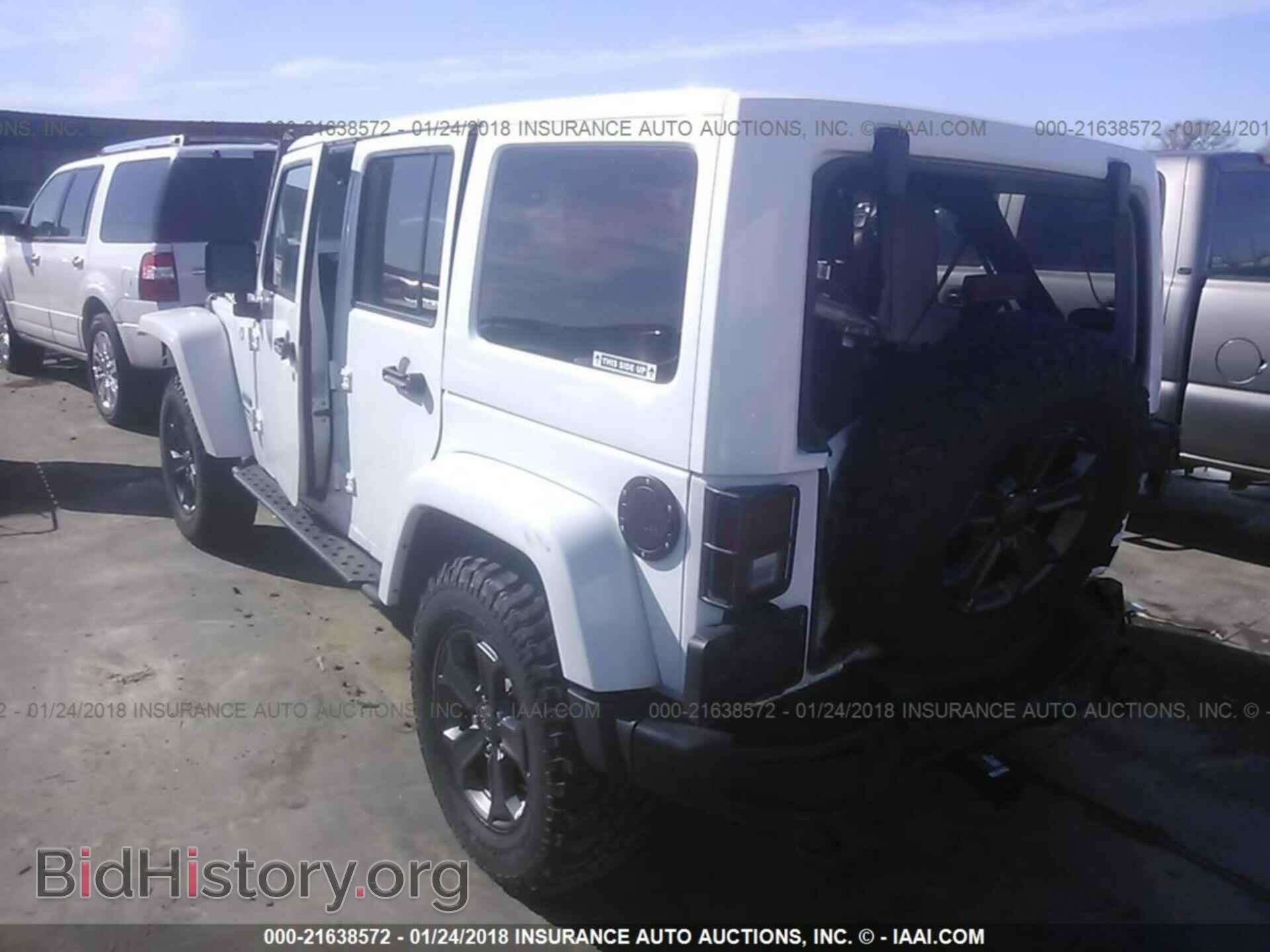 2017 Jeep Wrangler - VIN: 1C4BJWFG3HL664090 - Фото 3