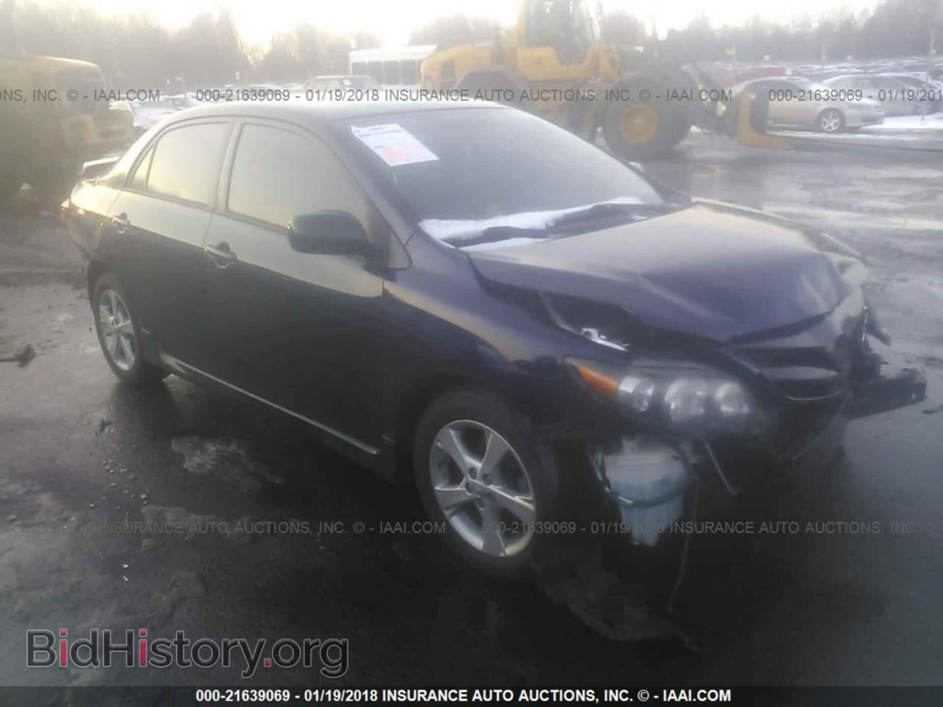 Photo 2T1BU4EE7BC567520 - Toyota Corolla 2011