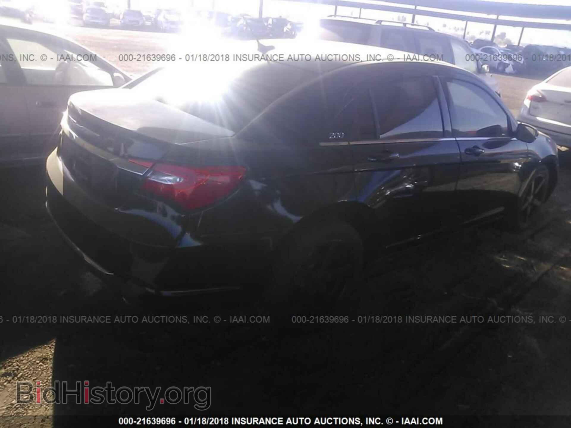 2013 Chrysler 200 - VIN: 1C3CCBBG4DN533802 - Фото 4