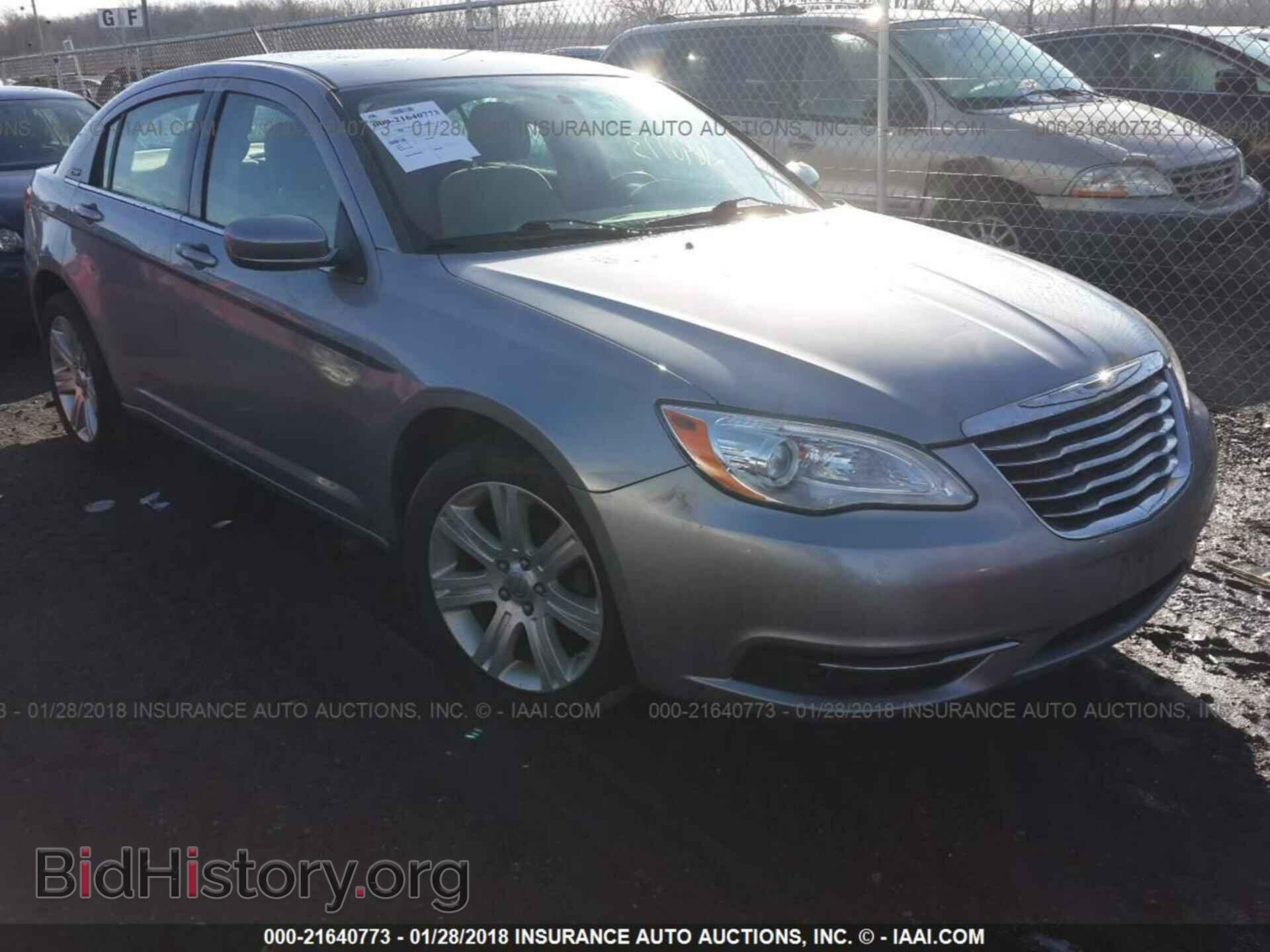 Photo 1C3CCBBB2DN765481 - Chrysler 200 2013
