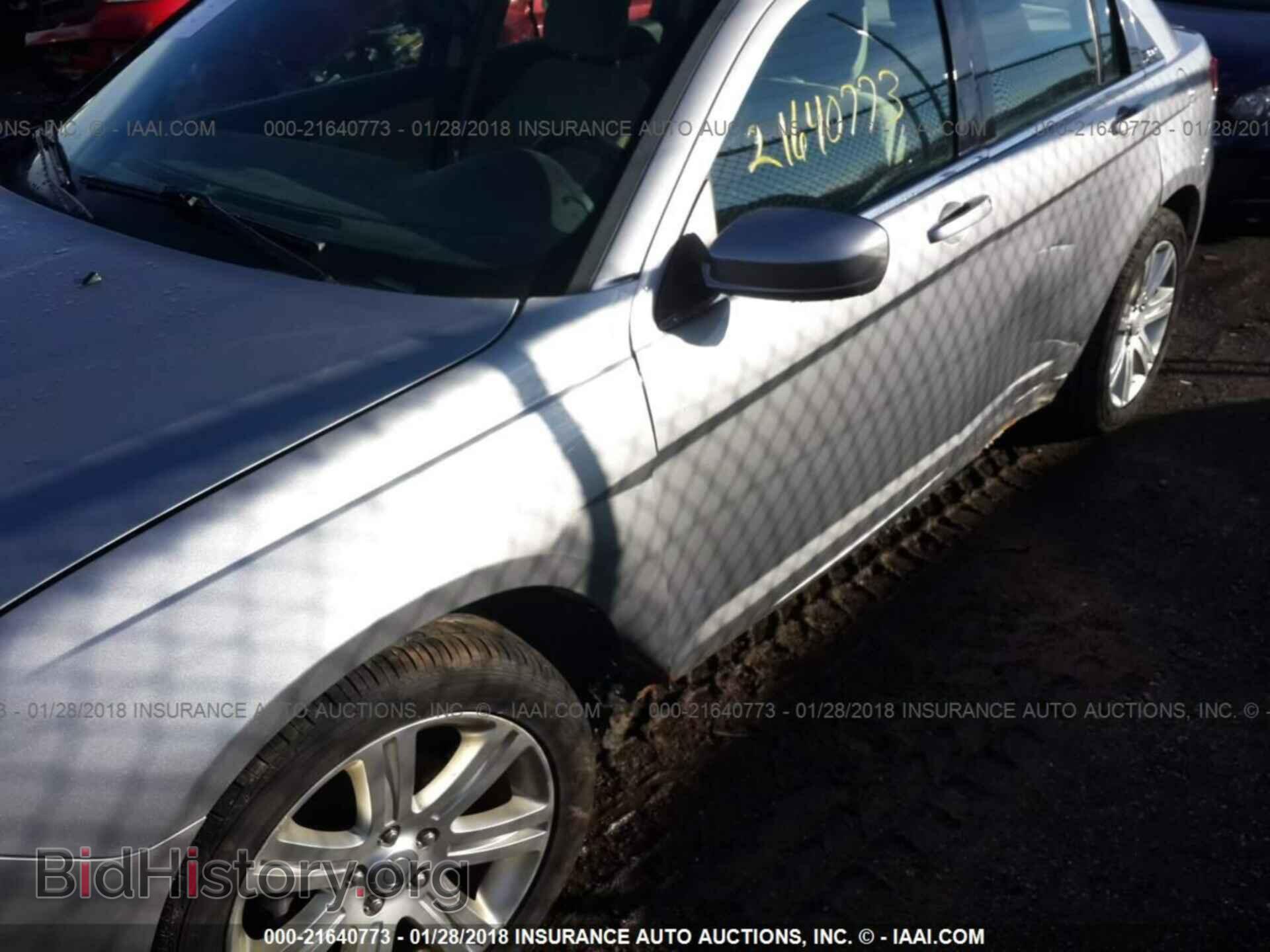 2013 Chrysler 200 - VIN: 1C3CCBBB2DN765481 - Фото 6