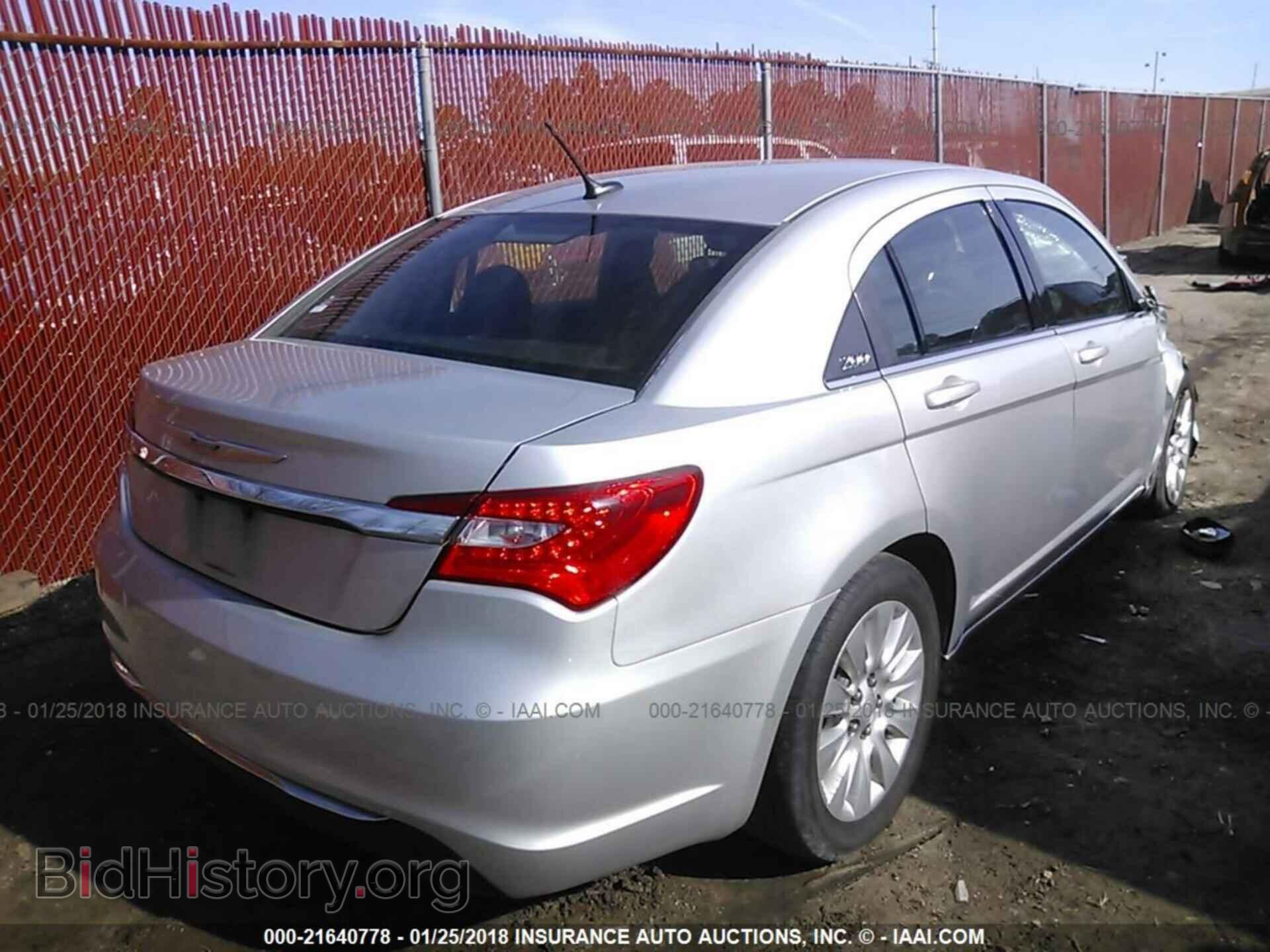 2011 Chrysler 200 - VIN: 1C3BC4FB8BN522319 - Фото 4
