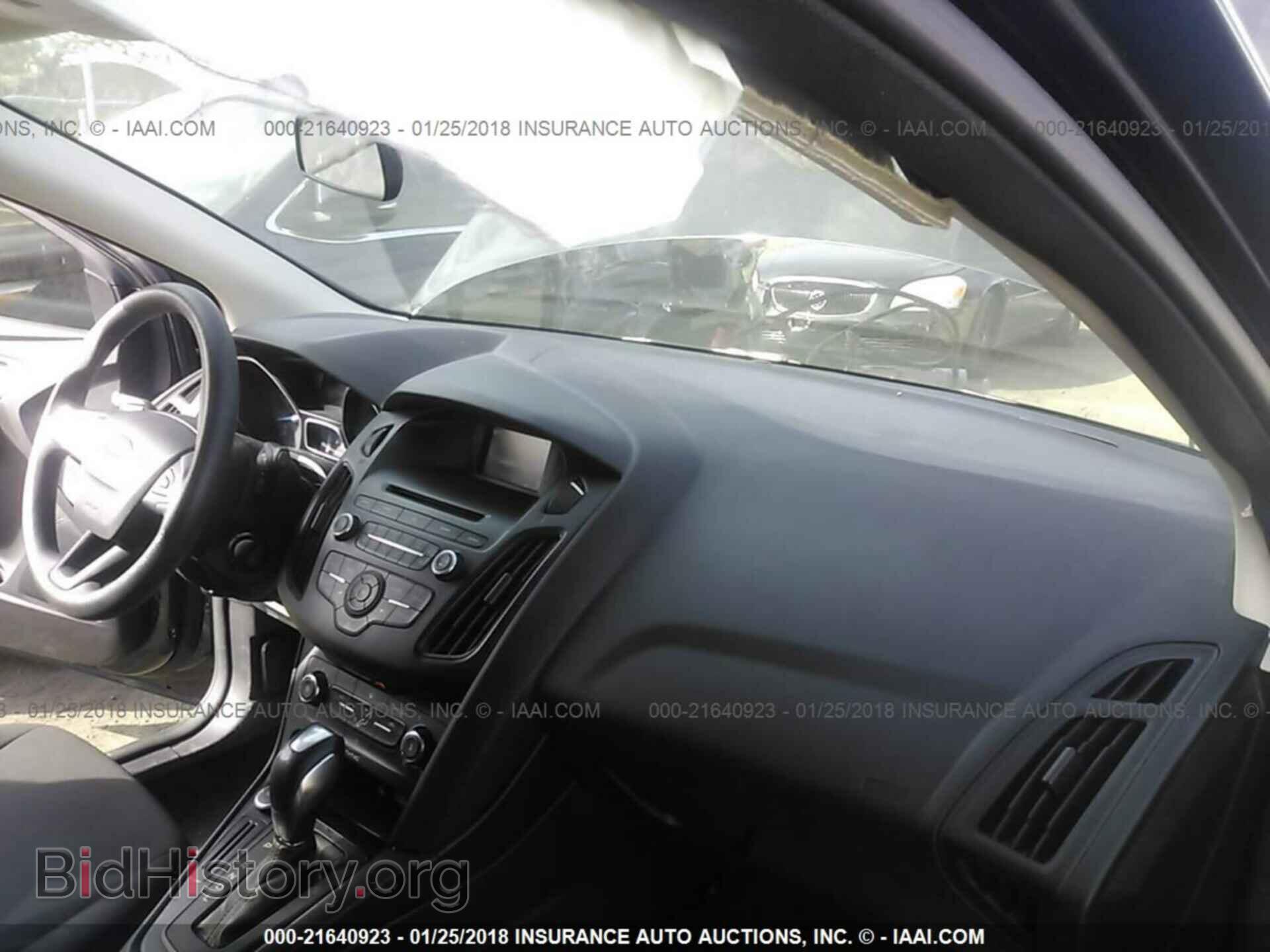 2015 Ford Focus - VIN: 1FADP3K29FL243204 - Photo 5