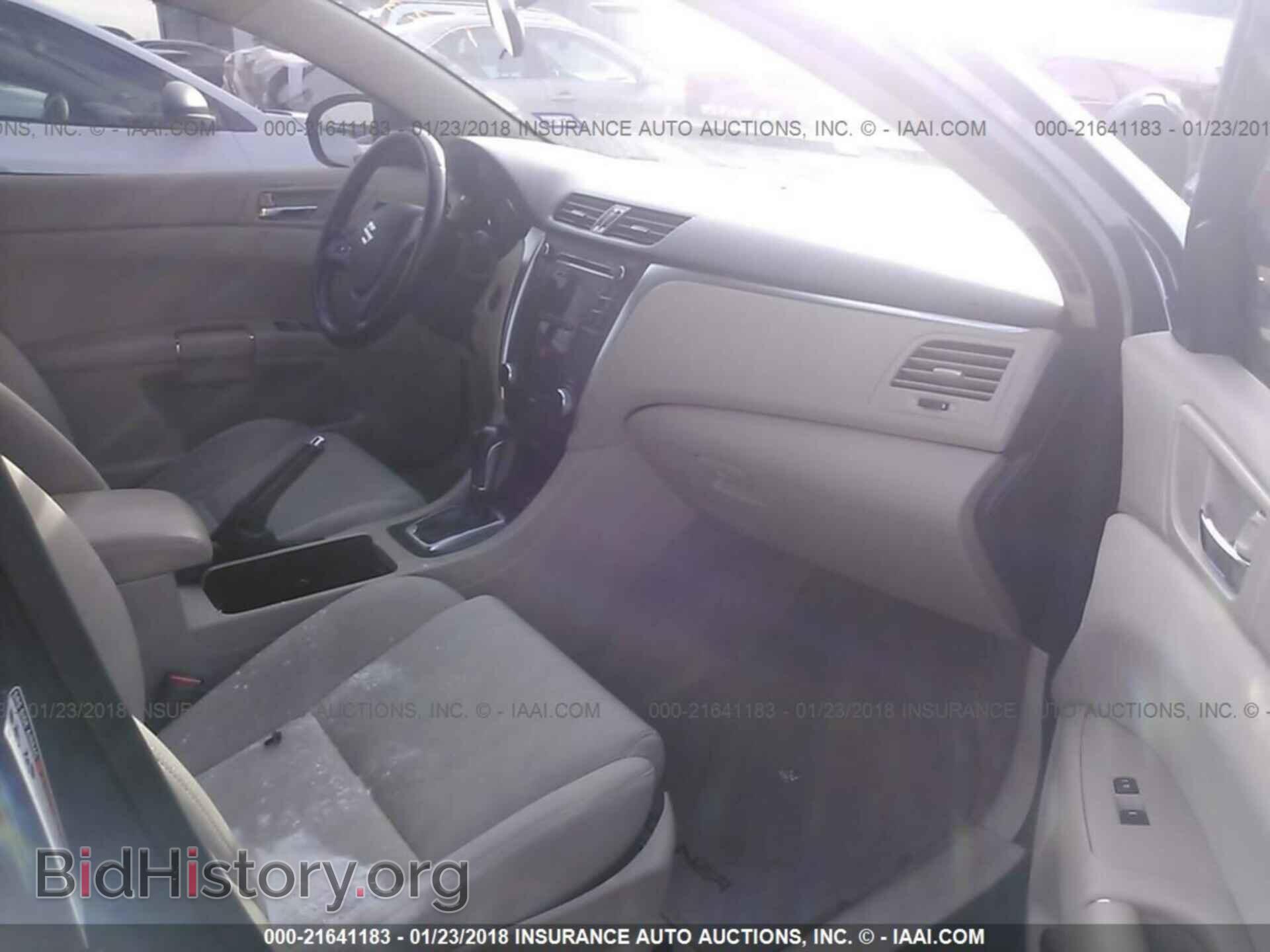2011 Suzuki Kizashi - VIN: JS2RF9A34B6110400 - Фото 5