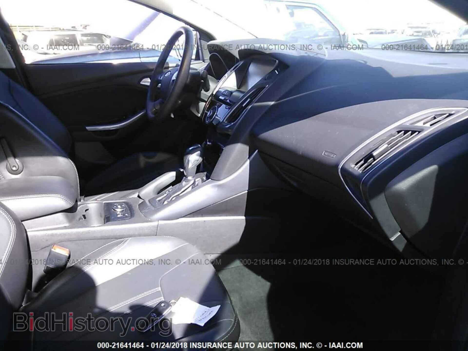 2014 Ford Focus - VIN: 1FADP3J28EL341480 - Photo 5
