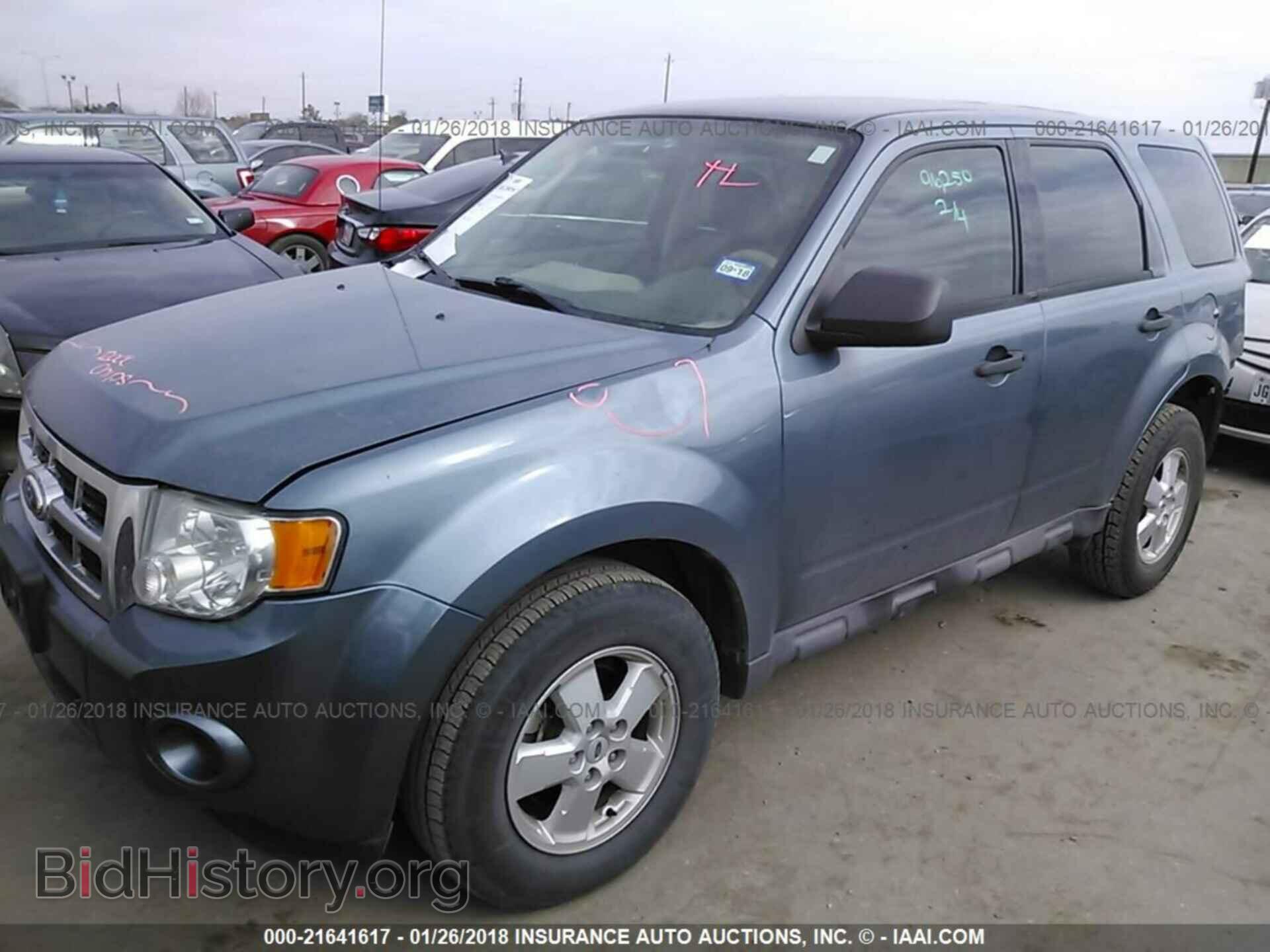 2012 Ford Escape - VIN: 1FMCU0C77CKA75003 - Photo 2