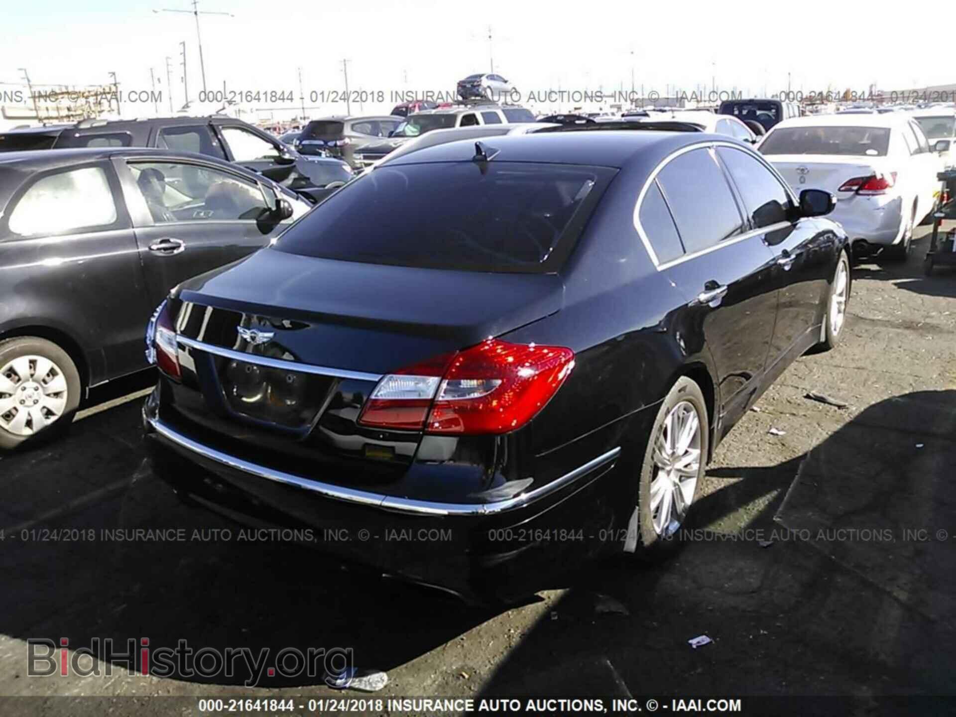 2012 Hyundai Genesis - VIN: KMHGC4DD1CU190202 - Фото 4
