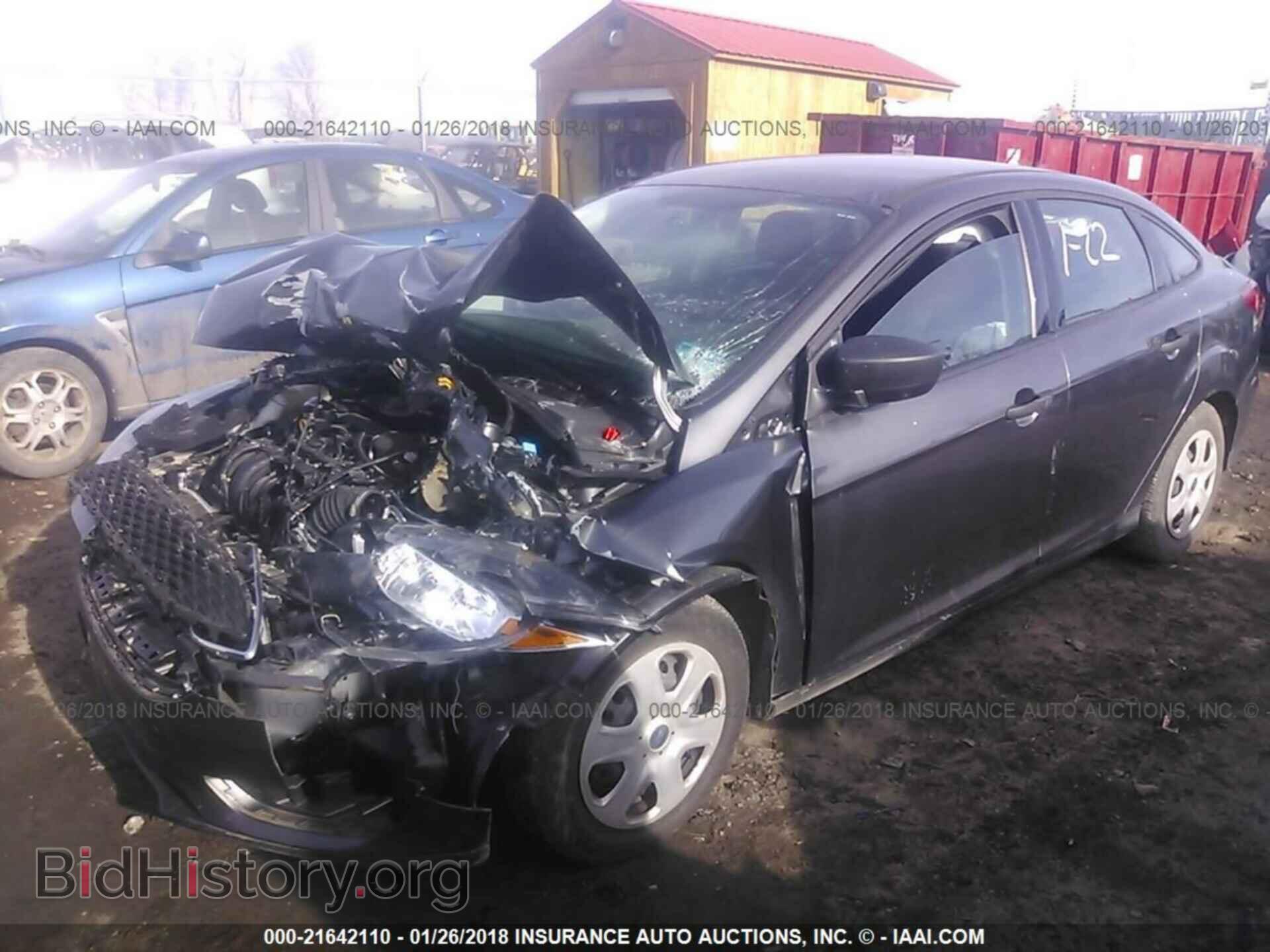 2015 Ford Focus - VIN: 1FADP3E27FL216191 - Photo 2