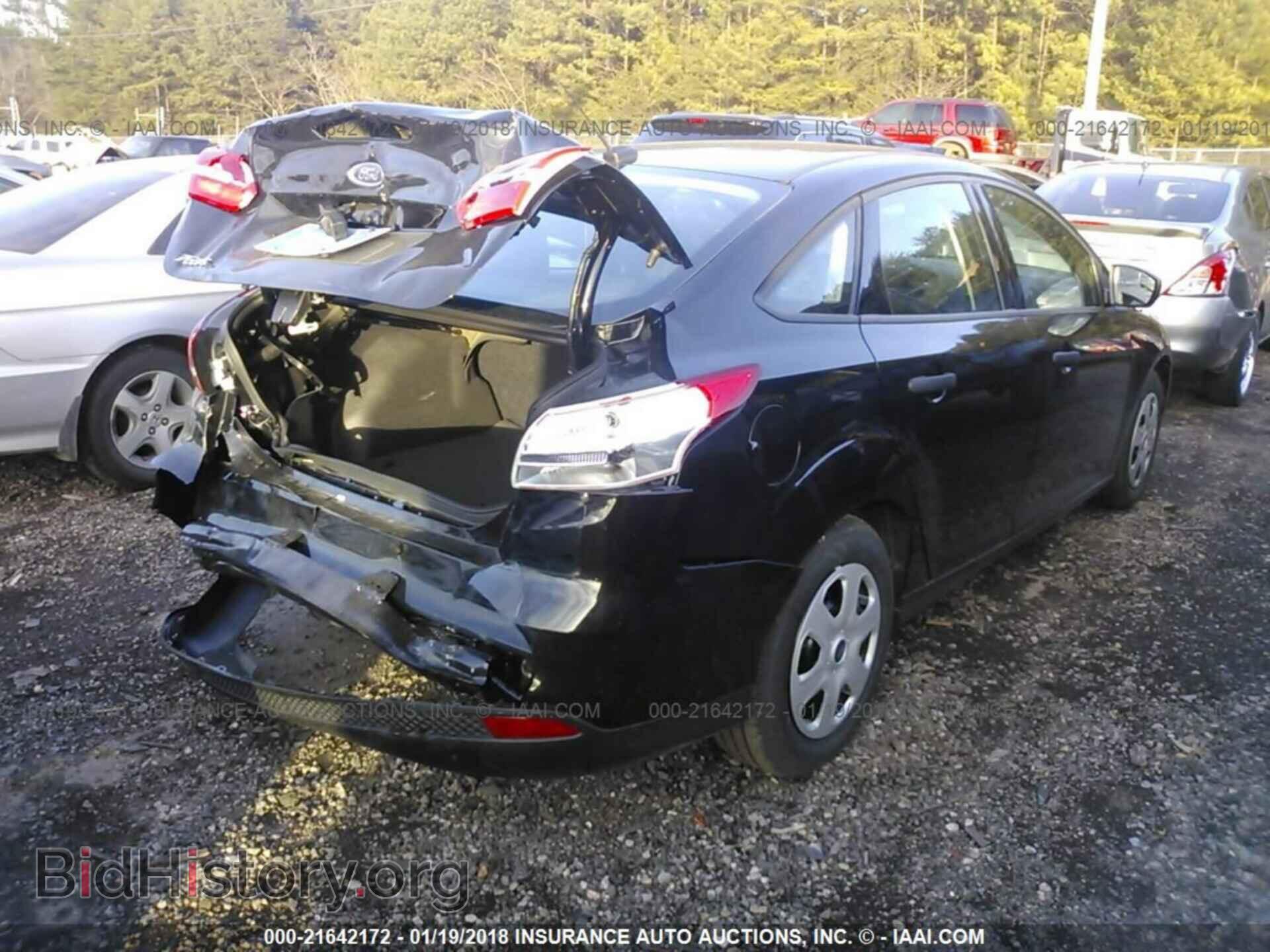 2017 Ford Focus - VIN: 1FADP3E24HL336341 - Photo 4
