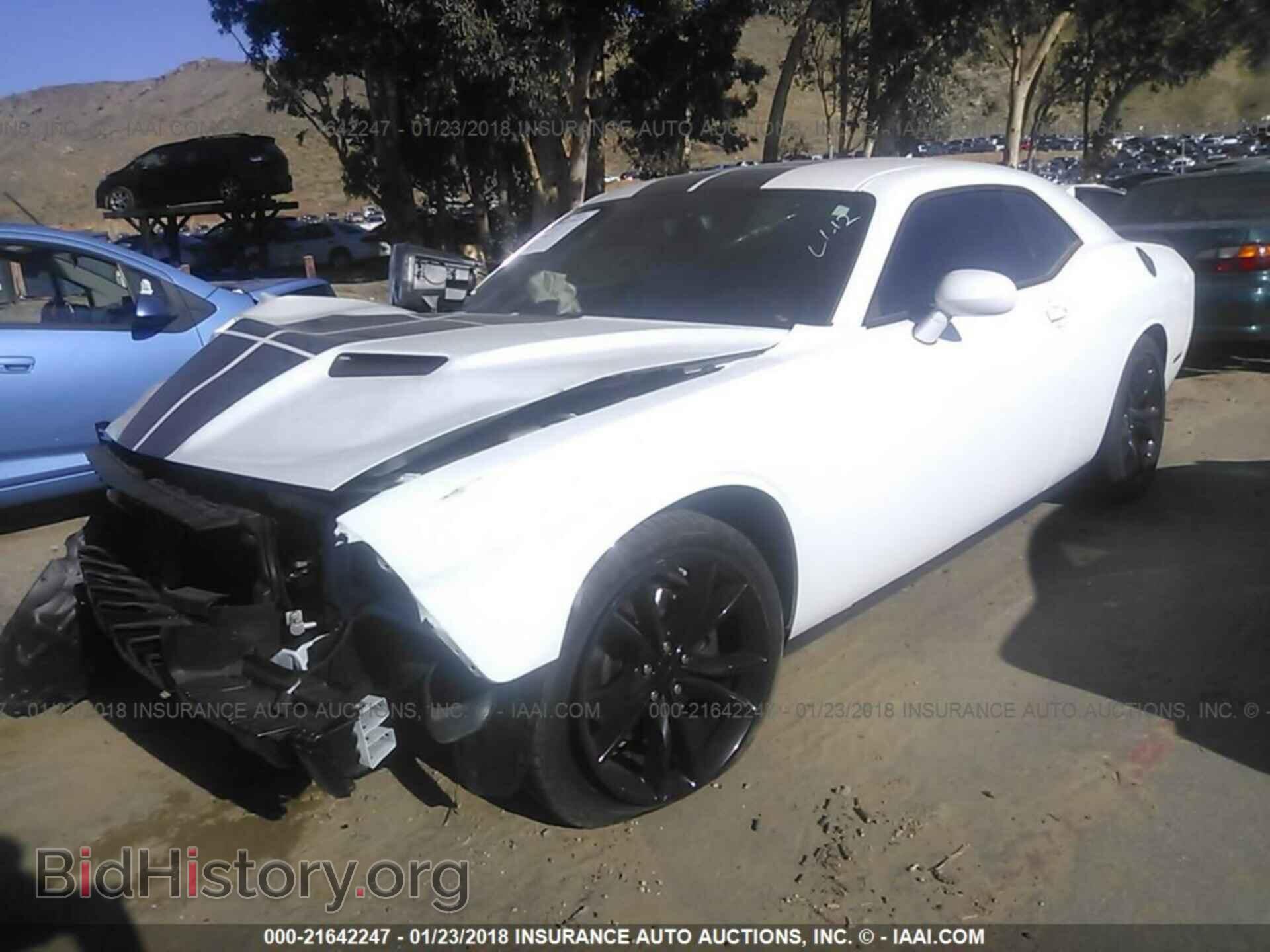 2016 Dodge Challenger - VIN: 2C3CDZAG1GH249547 - Photo 2