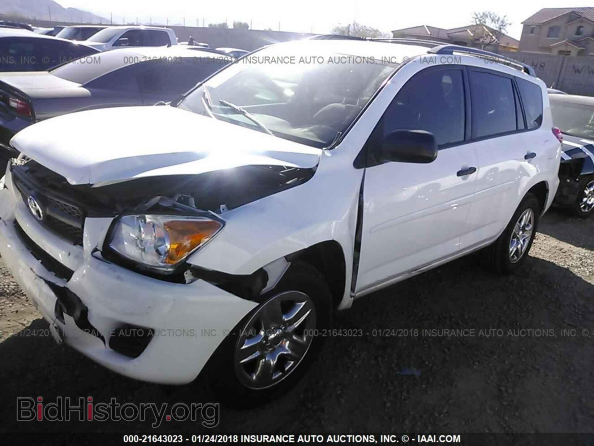 2012 Toyota Rav4 - VIN: 2T3BF4DV1CW234782 - Фото 2