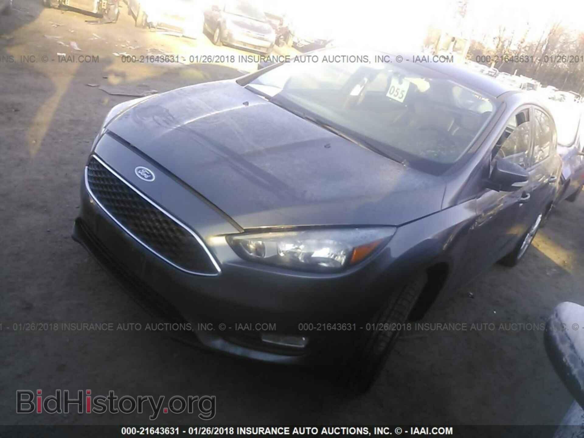 2015 Ford Focus - VIN: 1FADP3K27FL382411 - Photo 2