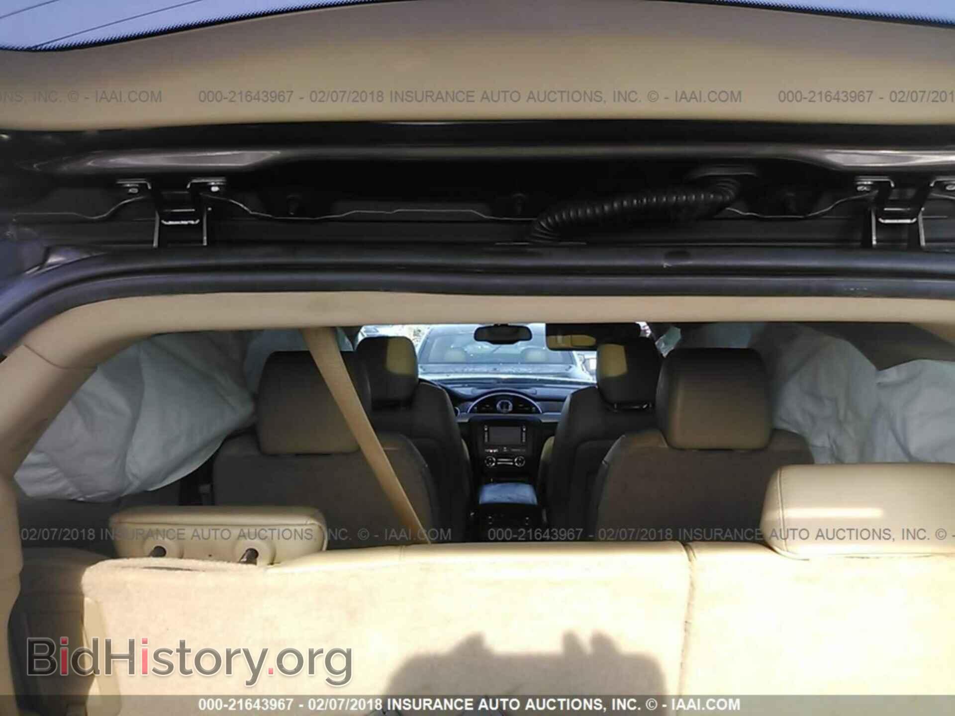2011 Buick Enclave - VIN: 5GAKRCEDXBJ228551 - Photo 8