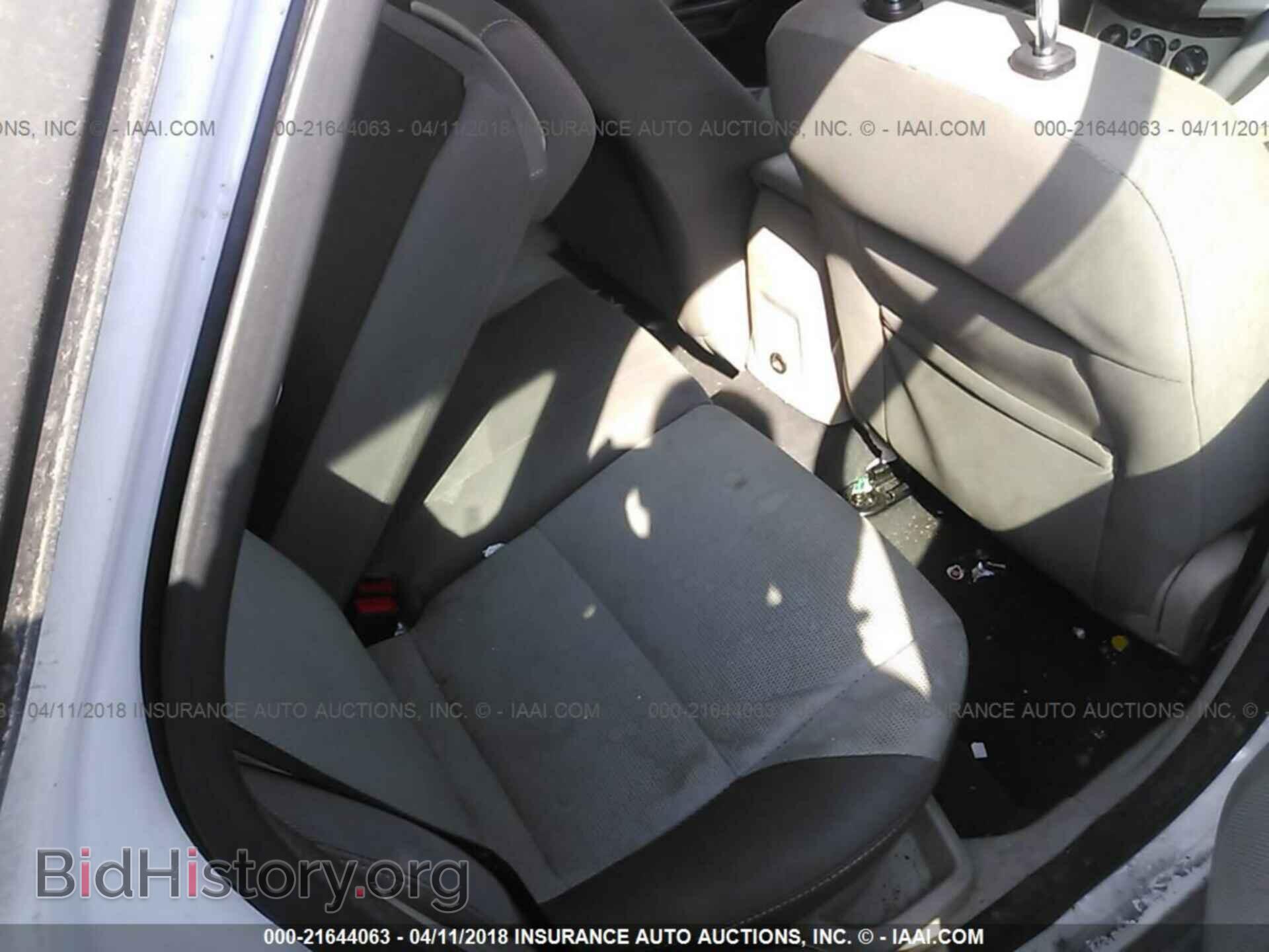 2012 Ford Focus - VIN: 1FAHP3K27CL289059 - Photo 8