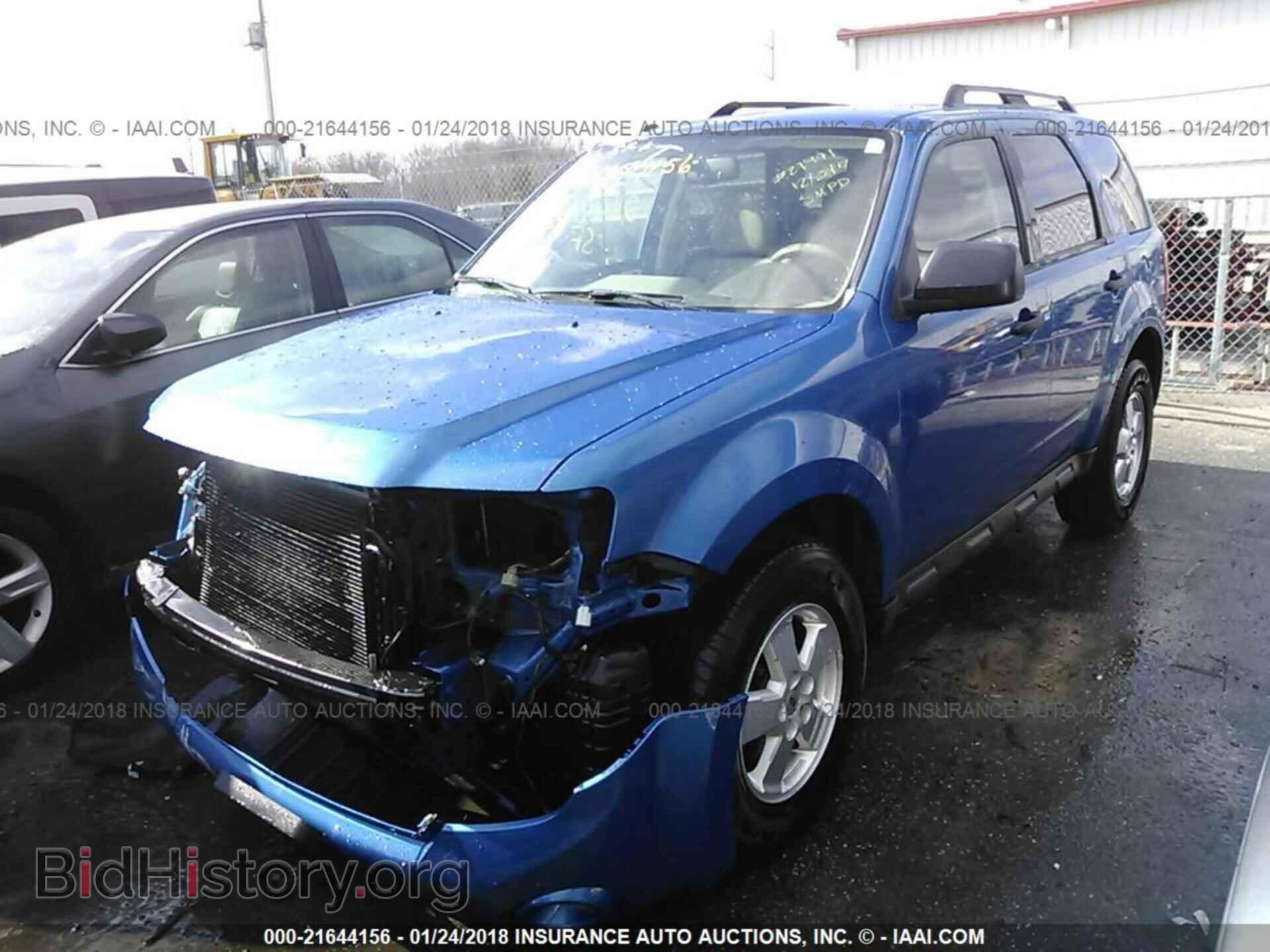 2012 Ford Escape - VIN: 1FMCU0D71CKB57310 - Photo 2