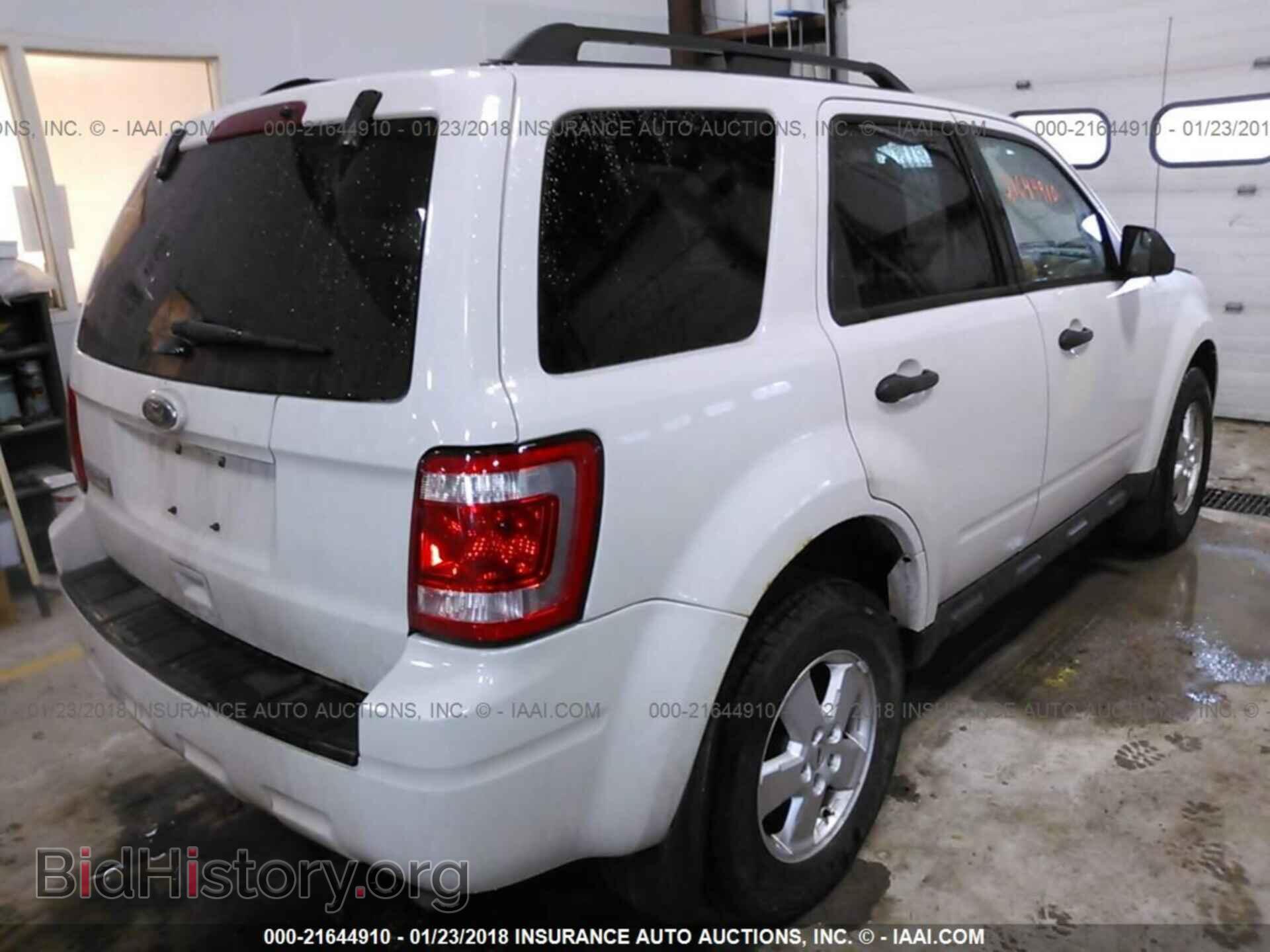 2011 Ford Escape - VIN: 1FMCU0D78BKB02609 - Photo 4