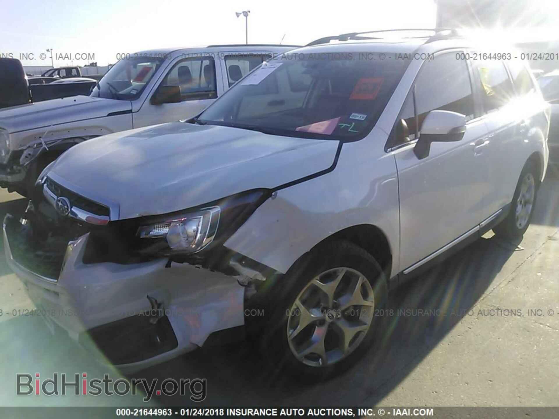 2017 Subaru Forester - VIN: JF2SJAWC3HH579111 - Photo 2