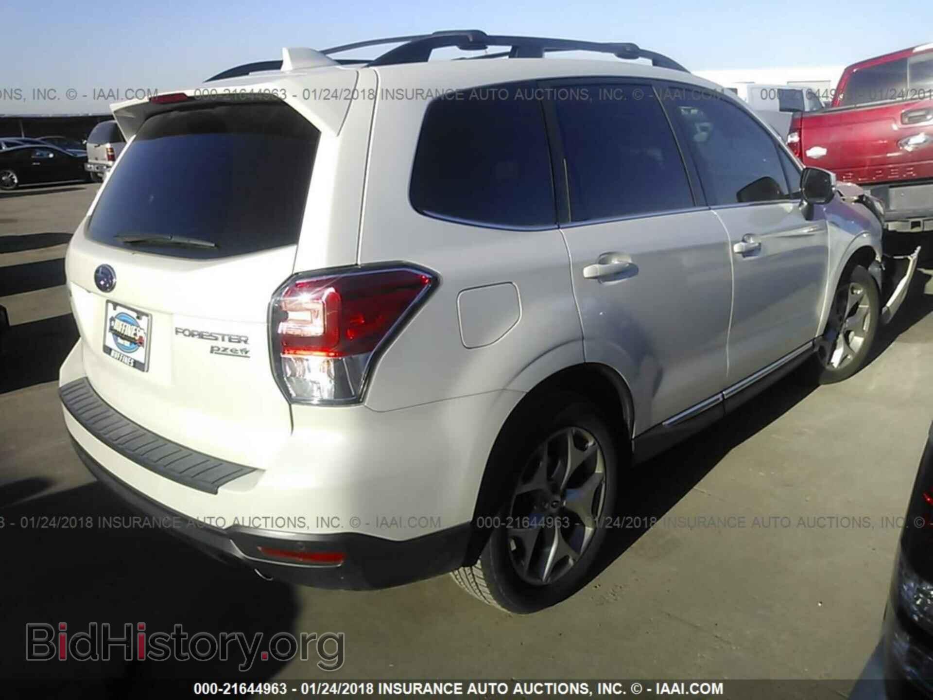 2017 Subaru Forester - VIN: JF2SJAWC3HH579111 - Photo 4